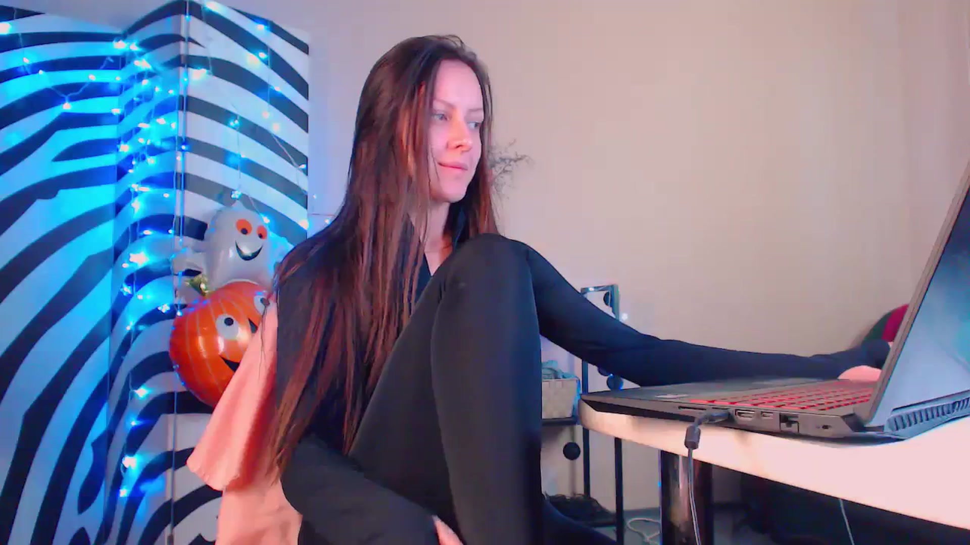 Gallery image thumbnail from Cos_Sexy's myfreecams stream on, 11/23/2023, 13:24 image 19 of 20