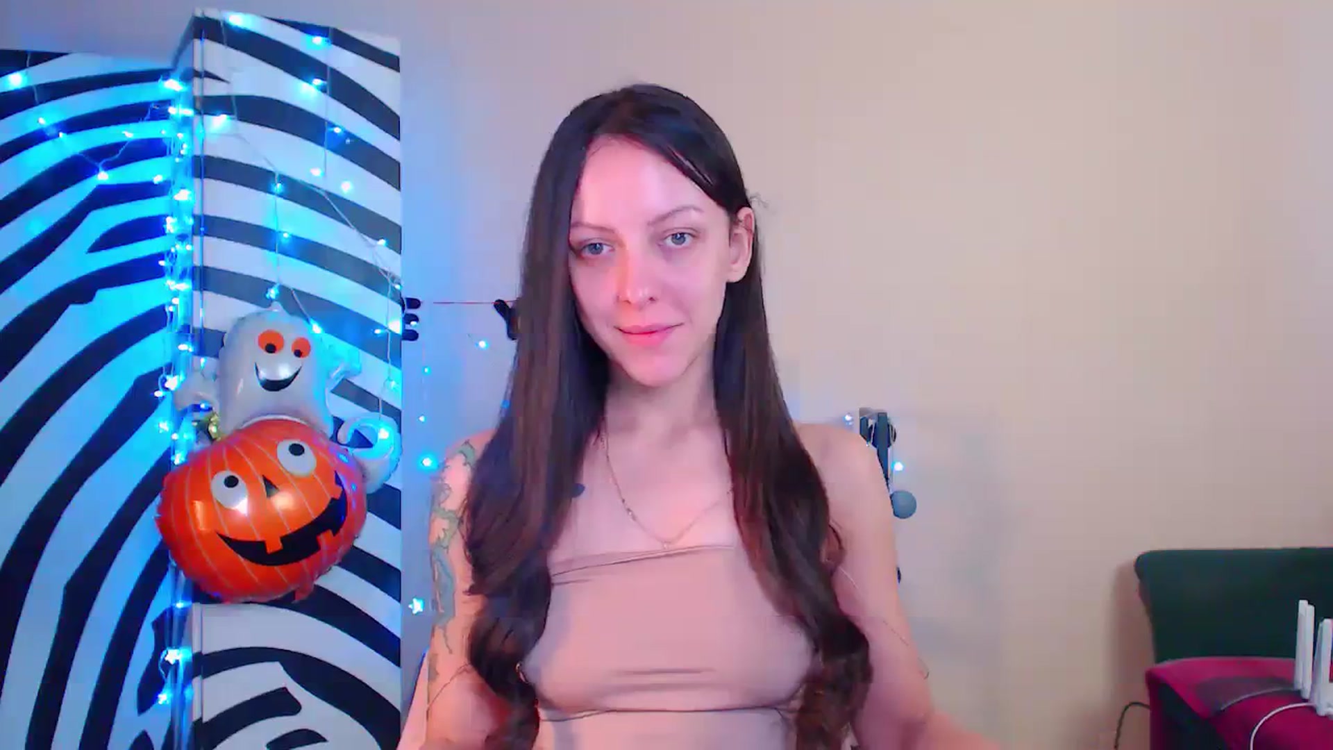 Gallery image thumbnail from Cos_Sexy's myfreecams stream on, 11/24/2023, 12:10 image 19 of 20