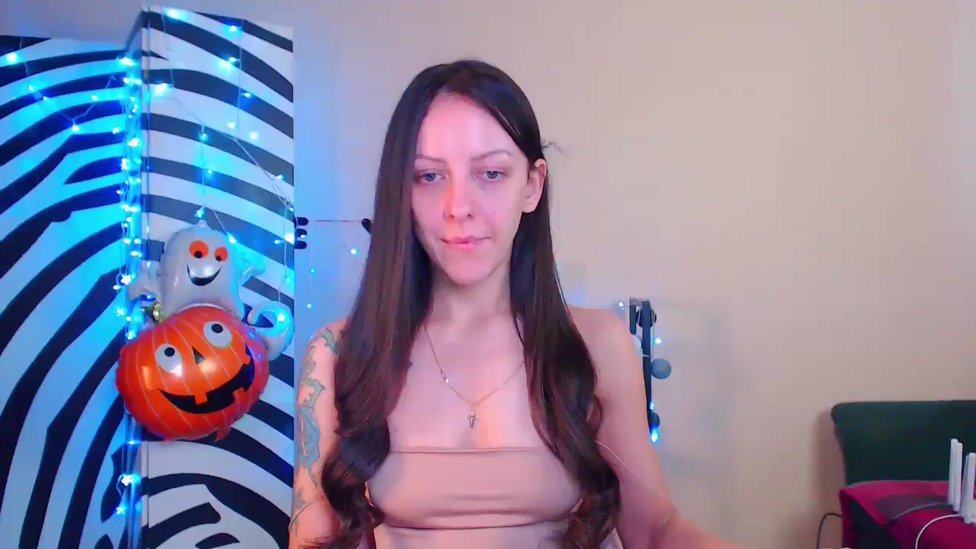 Gallery image thumbnail from Cos_Sexy's myfreecams stream on, 11/24/2023, 12:10 image 7 of 20