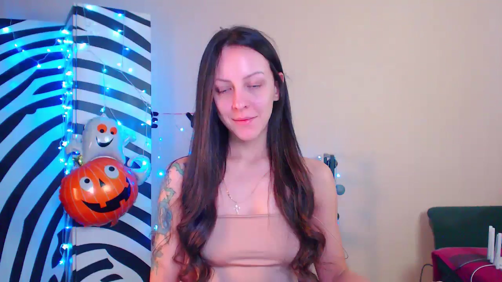 Gallery image thumbnail from Cos_Sexy's myfreecams stream on, 11/24/2023, 12:50 image 13 of 20