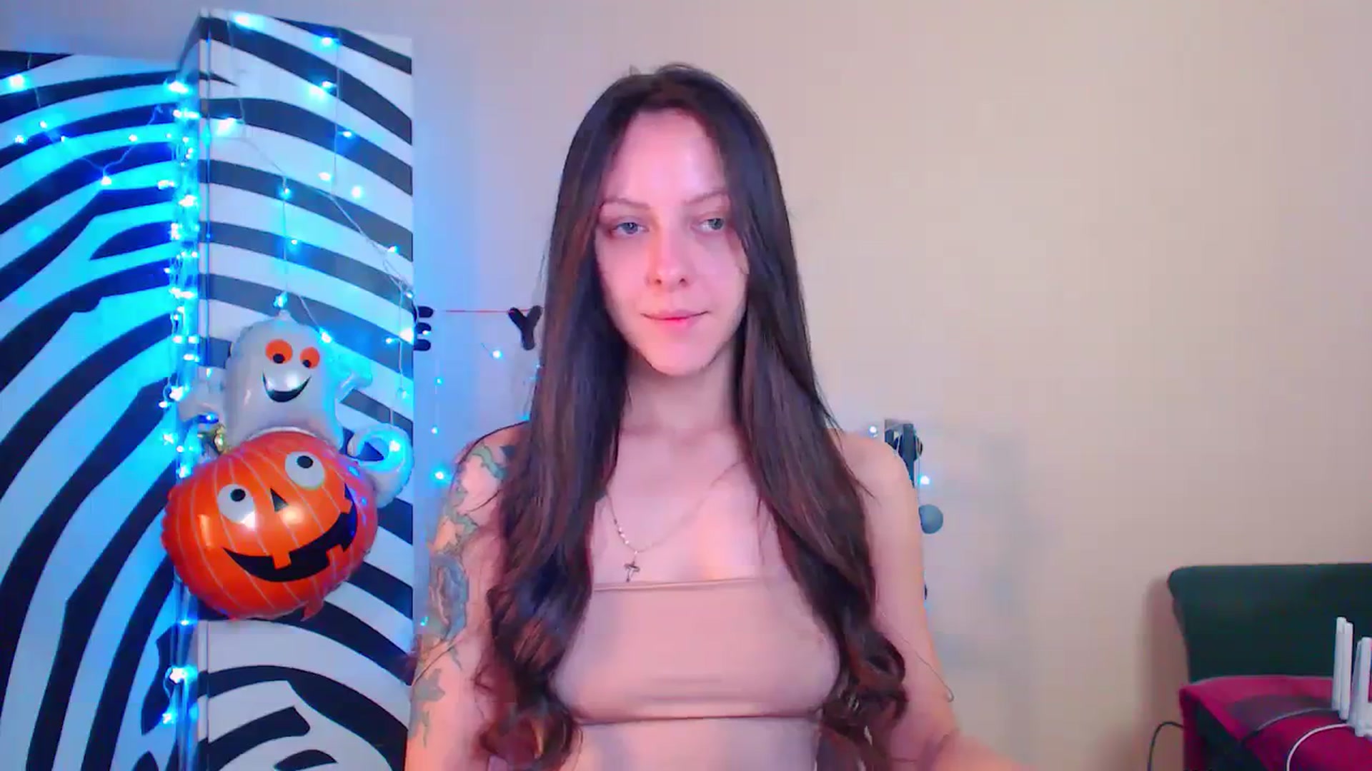 Gallery image thumbnail from Cos_Sexy's myfreecams stream on, 11/24/2023, 12:50 image 12 of 20