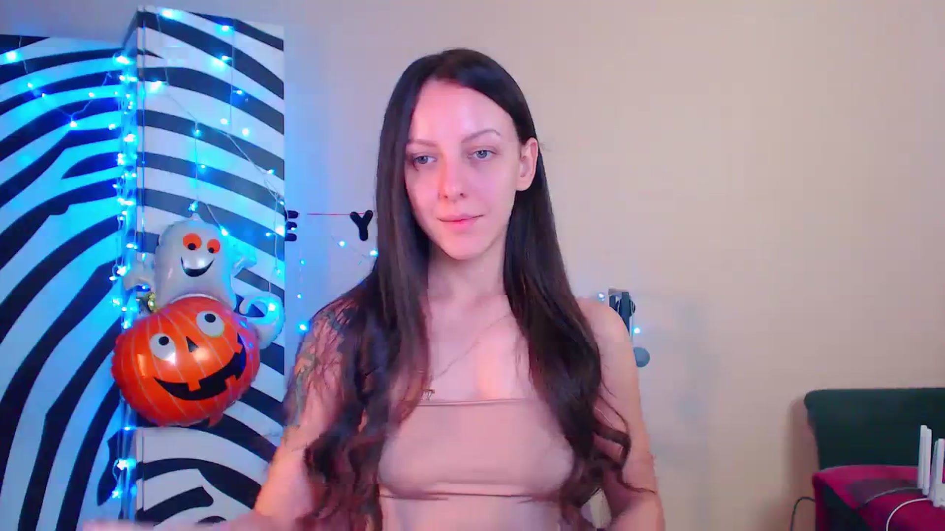 Gallery image thumbnail from Cos_Sexy's myfreecams stream on, 11/24/2023, 12:50 image 9 of 20