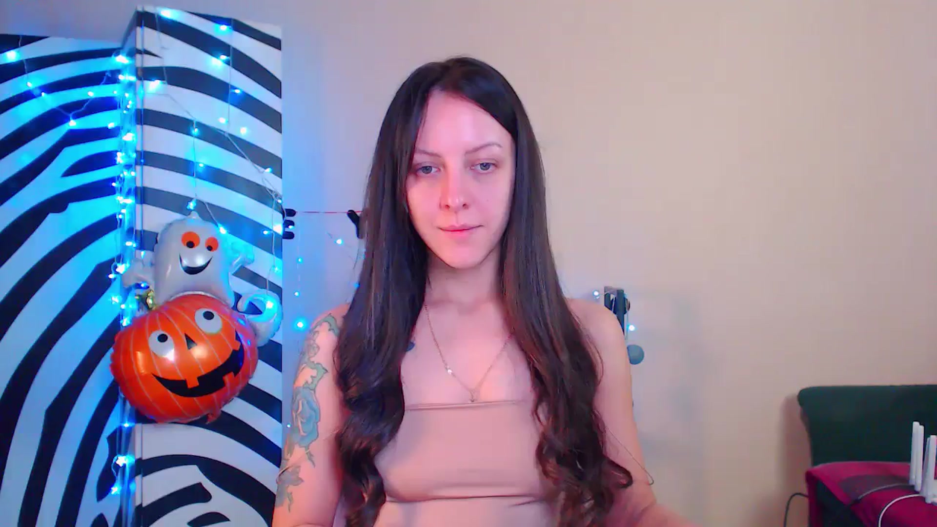 Gallery image thumbnail from Cos_Sexy's myfreecams stream on, 11/24/2023, 12:50 image 6 of 20