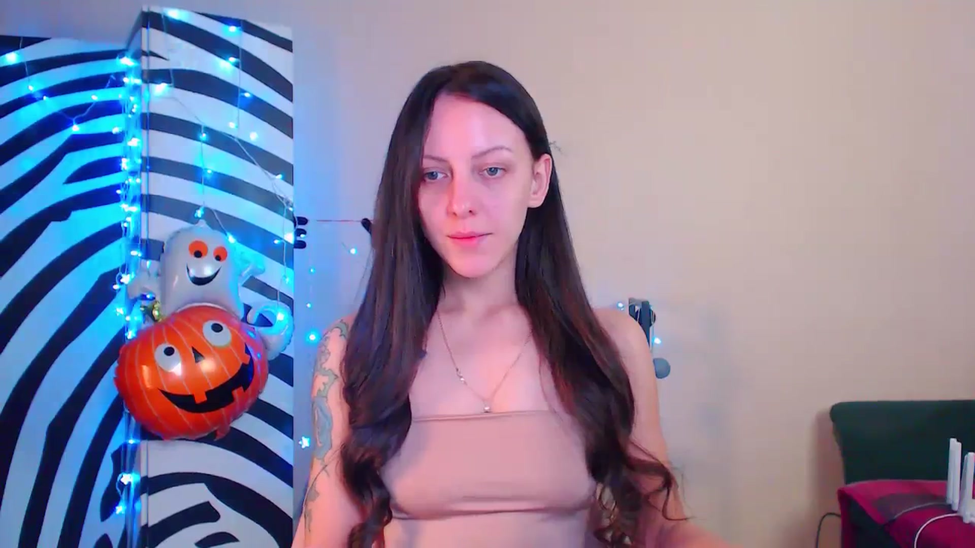 Gallery image thumbnail from Cos_Sexy's myfreecams stream on, 11/24/2023, 12:50 image 7 of 20