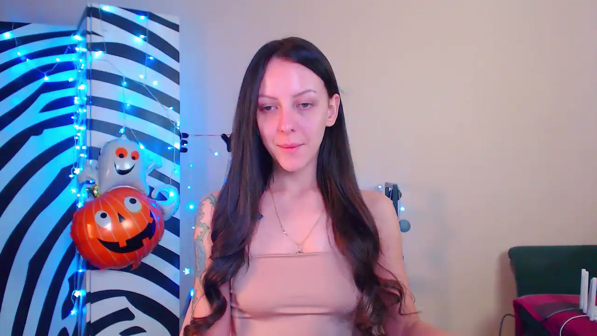 Gallery image thumbnail from Cos_Sexy's myfreecams stream on, 11/24/2023, 12:50 image 8 of 20