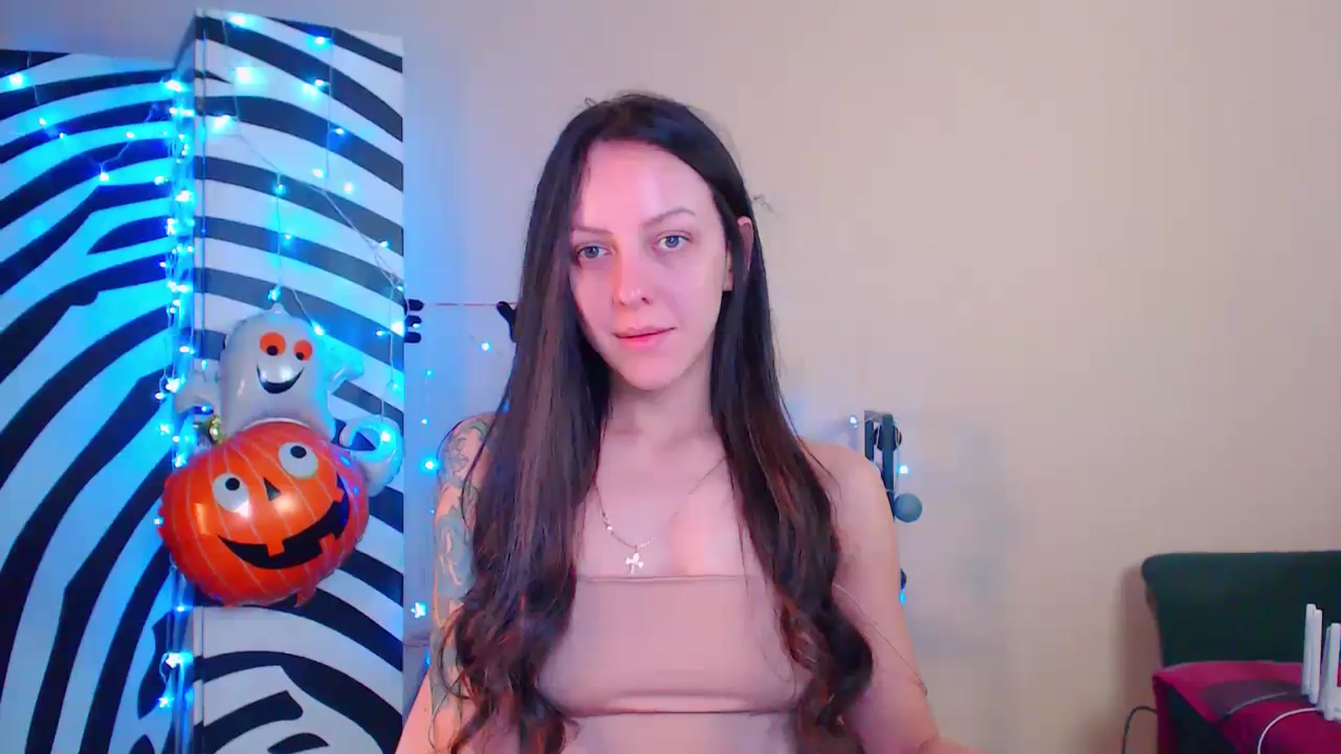 Gallery image thumbnail from Cos_Sexy's myfreecams stream on, 11/24/2023, 12:50 image 16 of 20