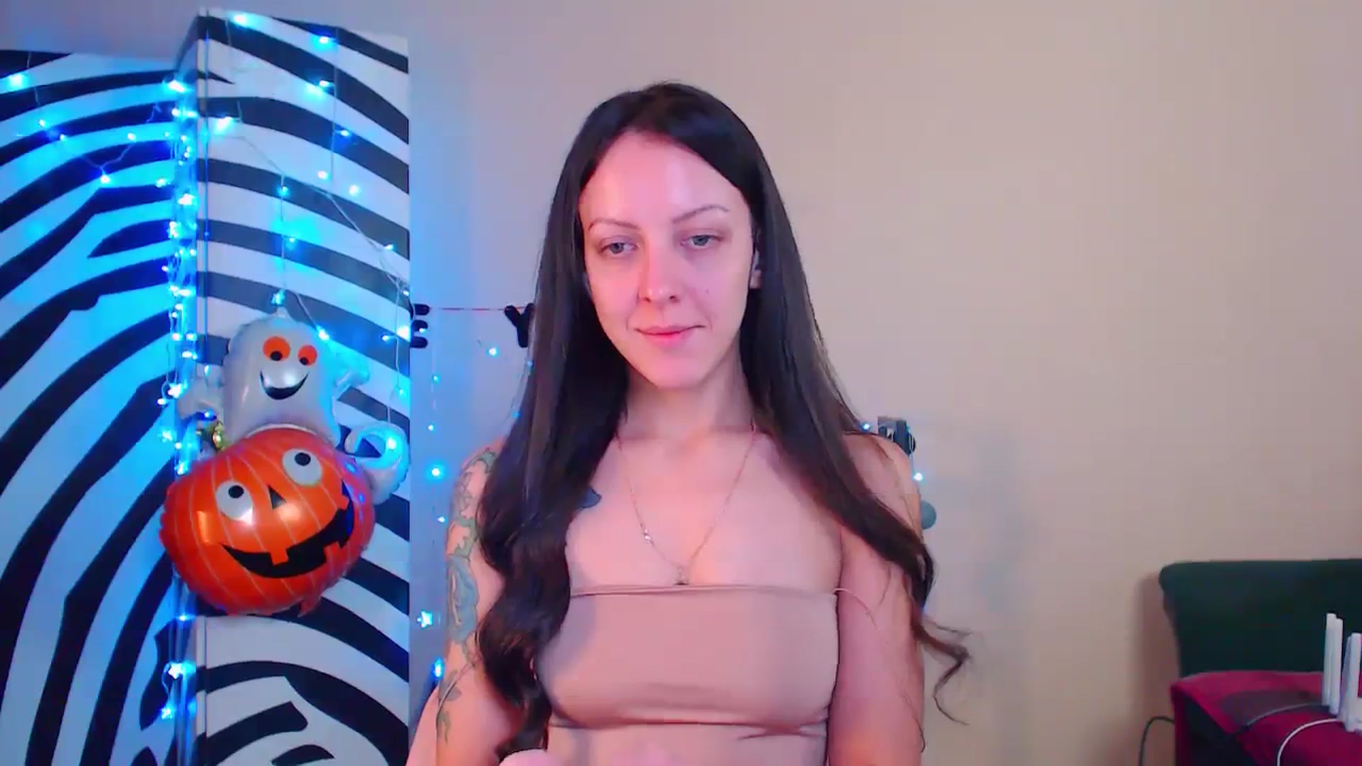Gallery image thumbnail from Cos_Sexy's myfreecams stream on, 11/24/2023, 12:50 image 3 of 20