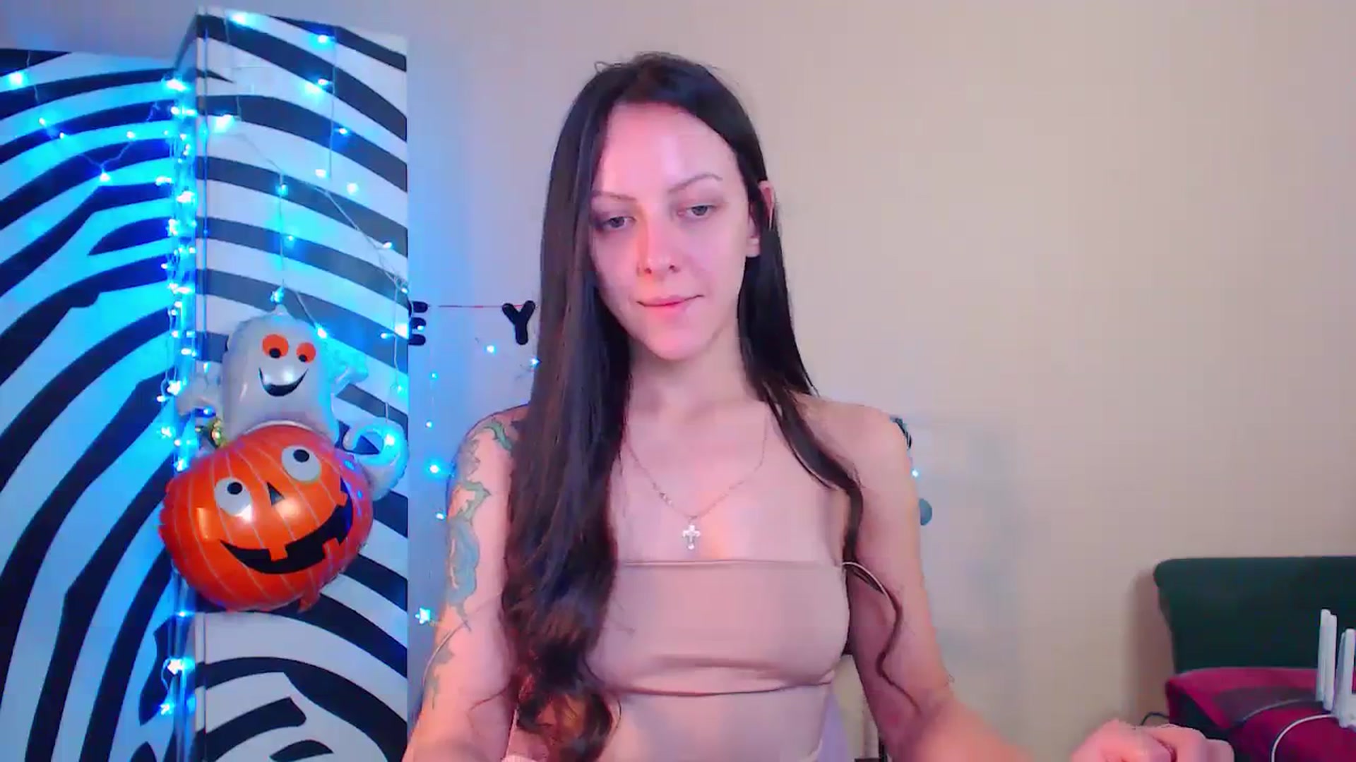 Gallery image thumbnail from Cos_Sexy's myfreecams stream on, 11/24/2023, 12:50 image 19 of 20