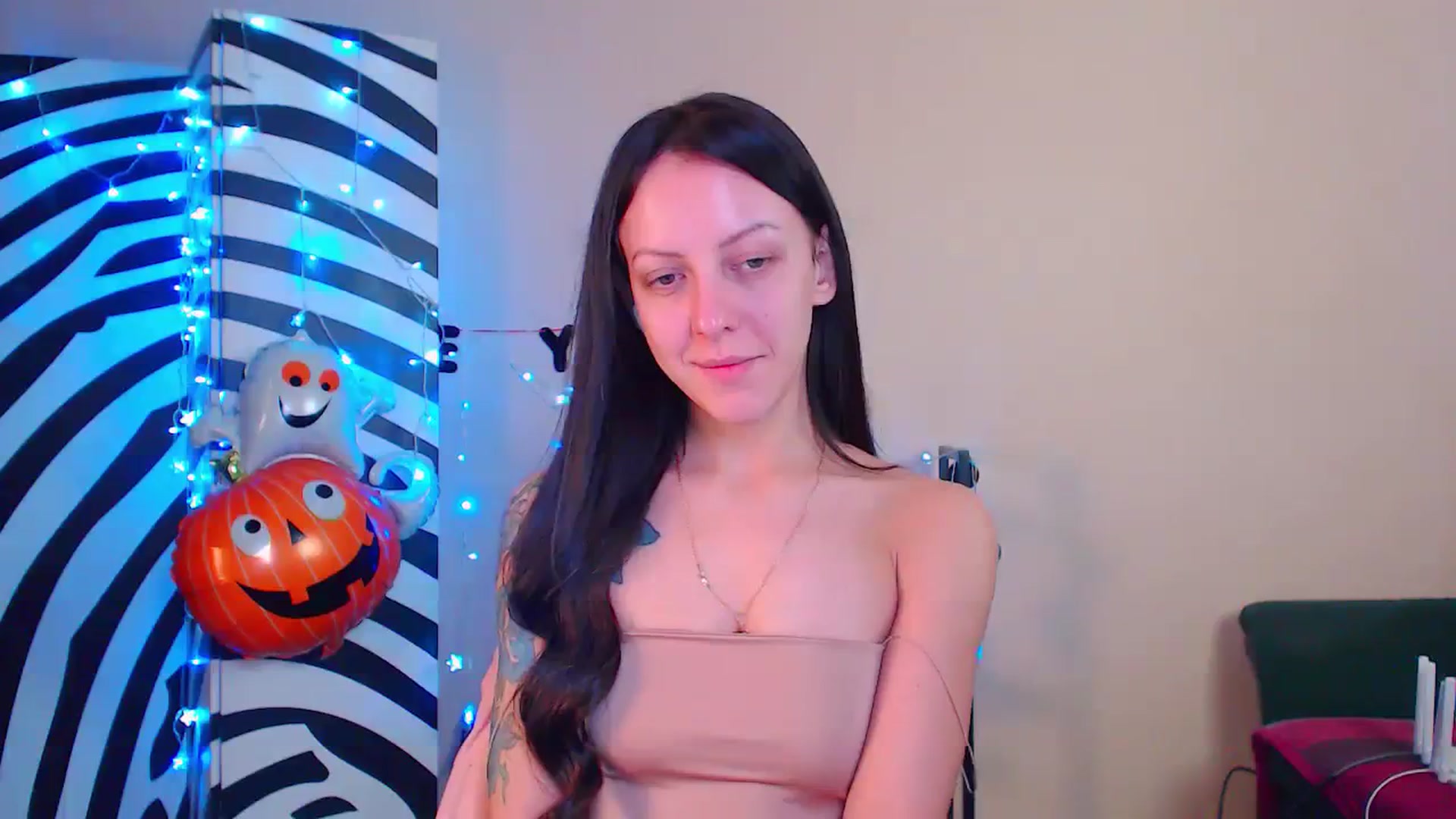 Gallery image thumbnail from Cos_Sexy's myfreecams stream on, 11/24/2023, 12:50 image 2 of 20