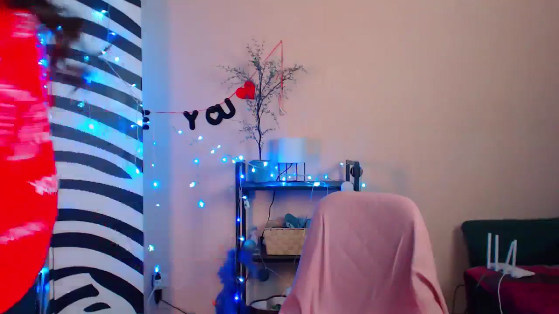 Gallery image thumbnail from Cos_Sexy's myfreecams stream on, 11/29/2023, 15:00 image 19 of 20
