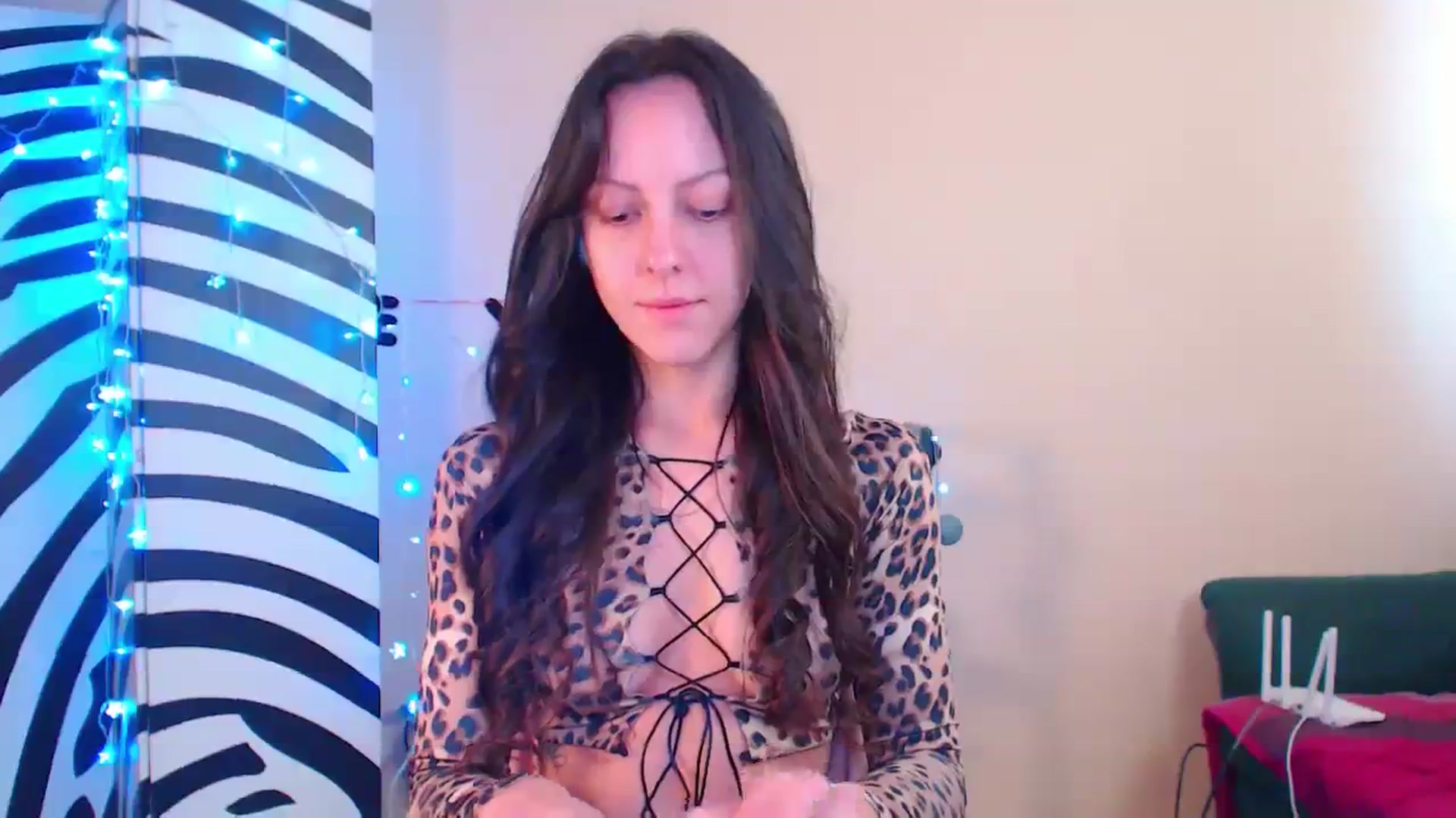 Gallery image thumbnail from Cos_Sexy's myfreecams stream on, 11/30/2023, 12:14 image 12 of 20