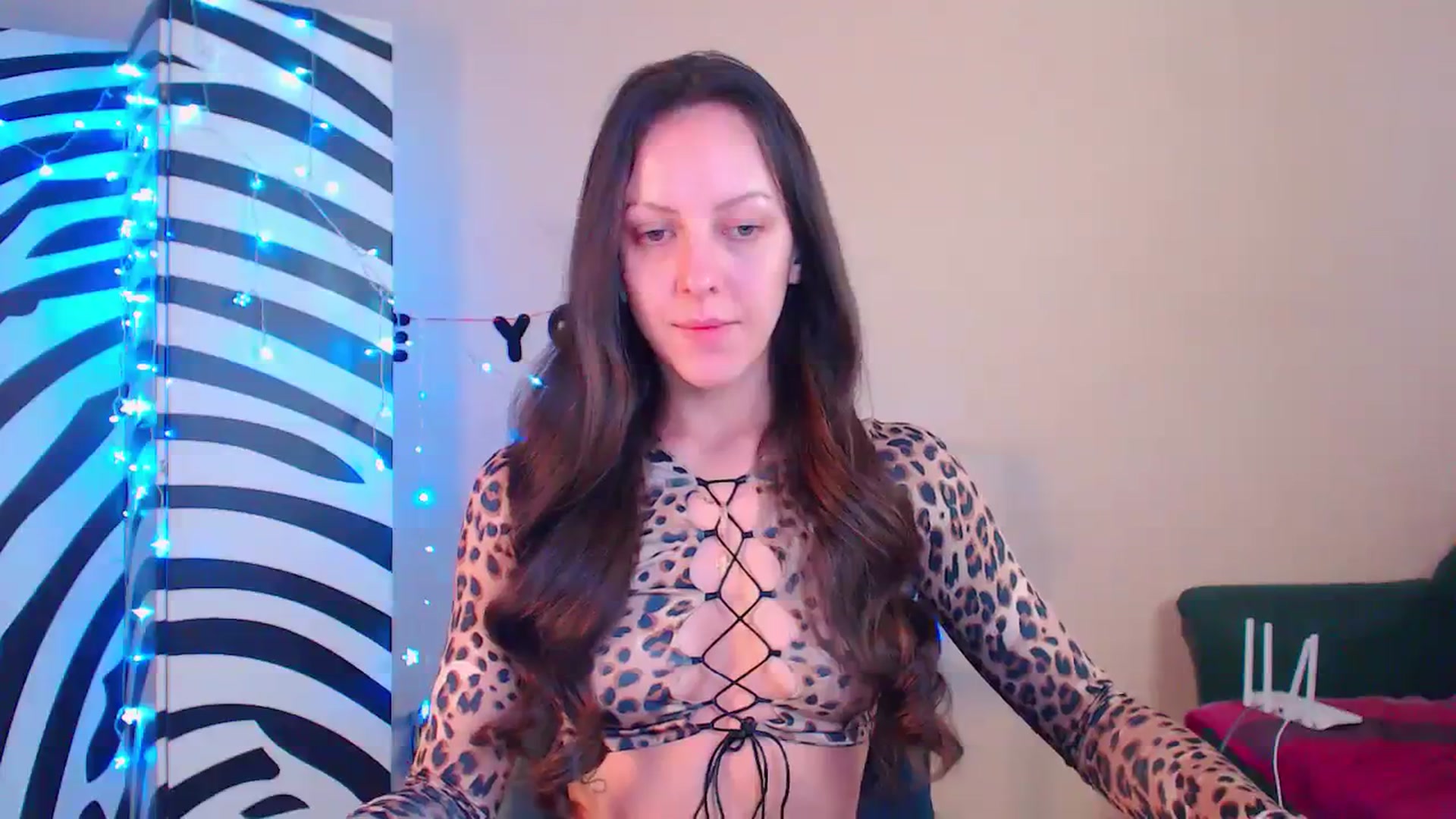 Gallery image thumbnail from Cos_Sexy's myfreecams stream on, 12/01/2023, 12:18 image 20 of 20