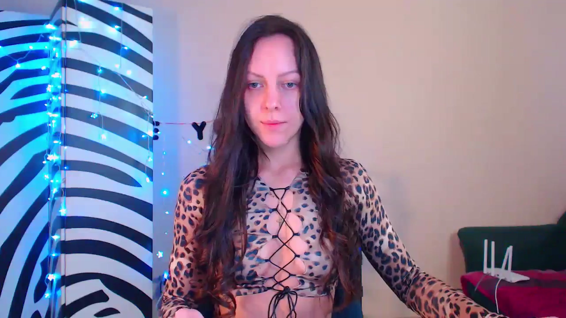 Gallery image thumbnail from Cos_Sexy's myfreecams stream on, 12/01/2023, 12:18 image 10 of 20