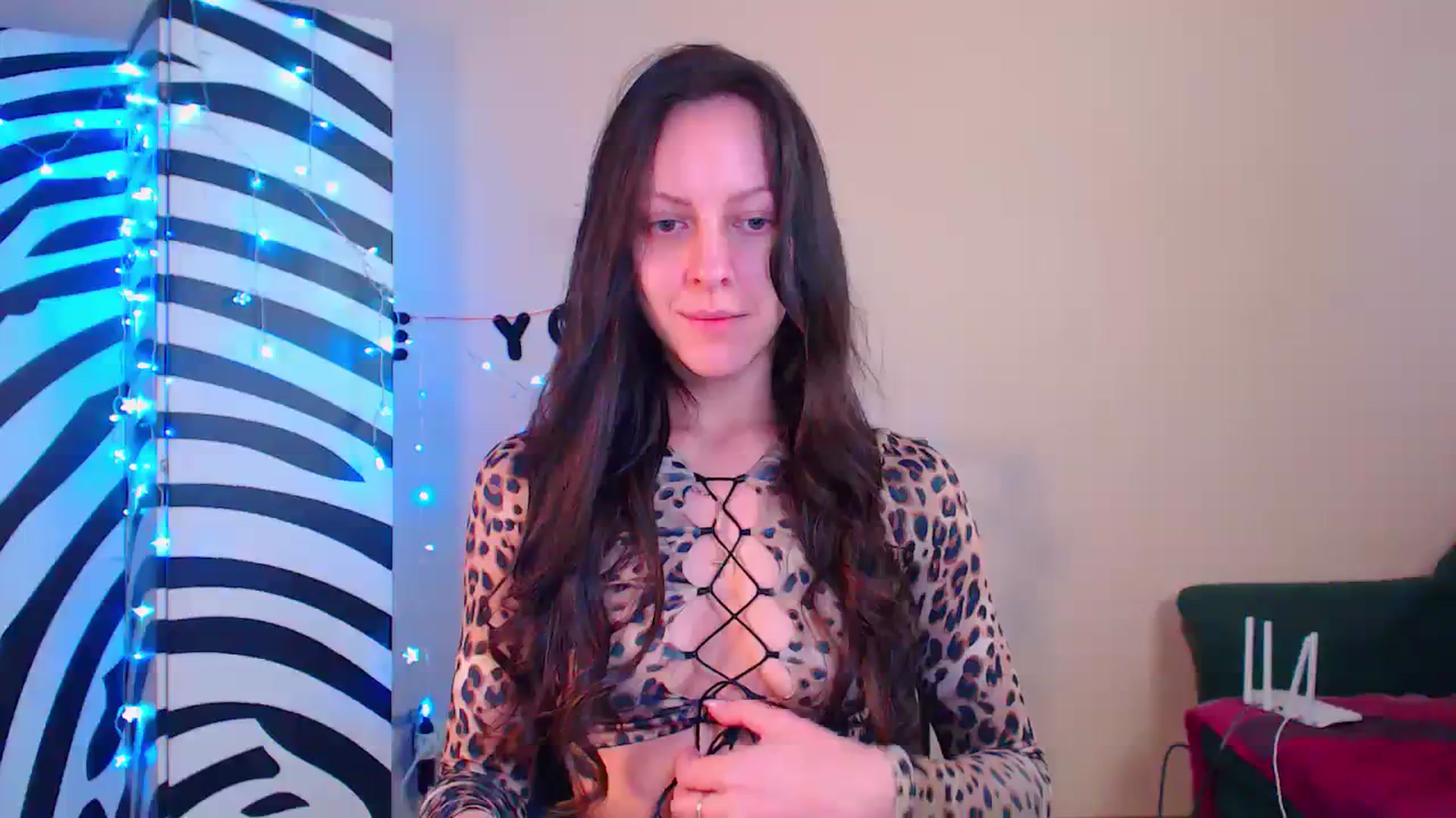 Gallery image thumbnail from Cos_Sexy's myfreecams stream on, 12/01/2023, 12:18 image 7 of 20