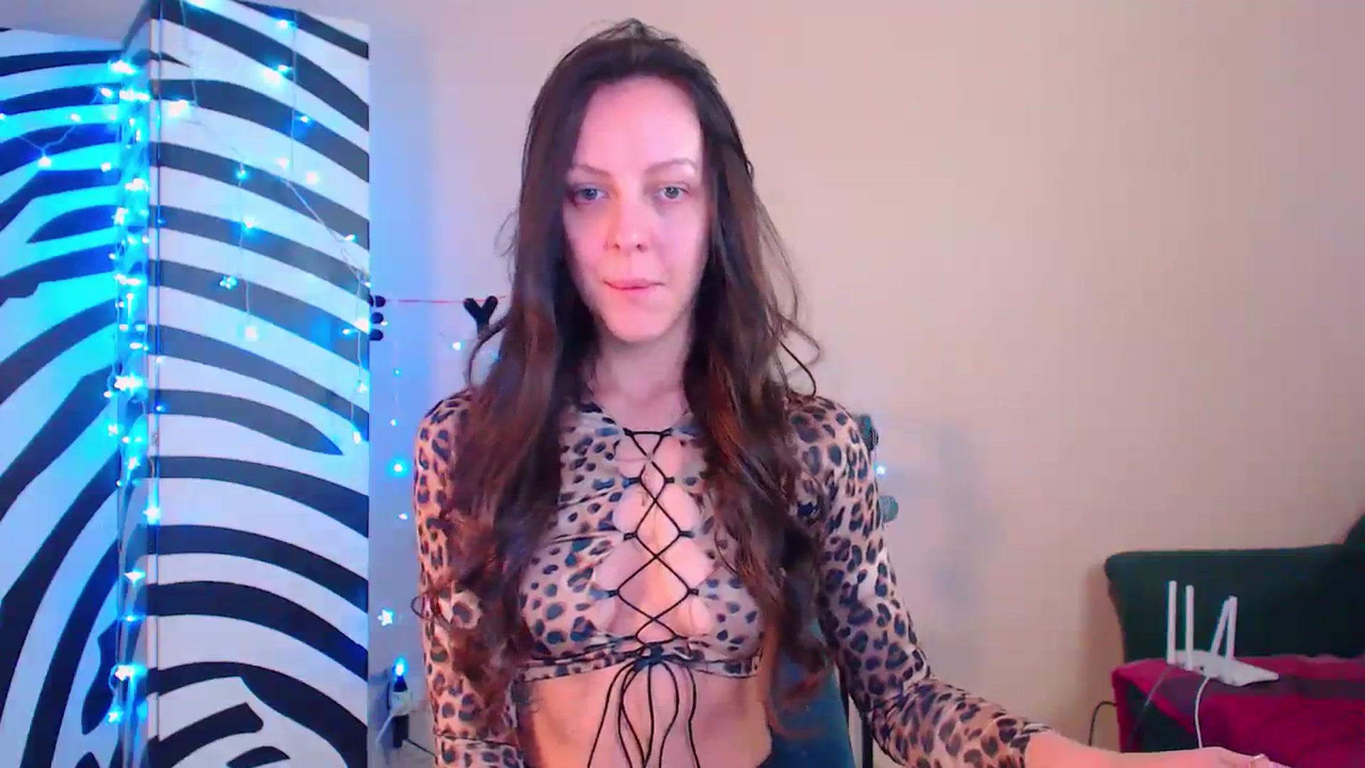 Gallery image thumbnail from Cos_Sexy's myfreecams stream on, 12/01/2023, 12:58 image 16 of 20