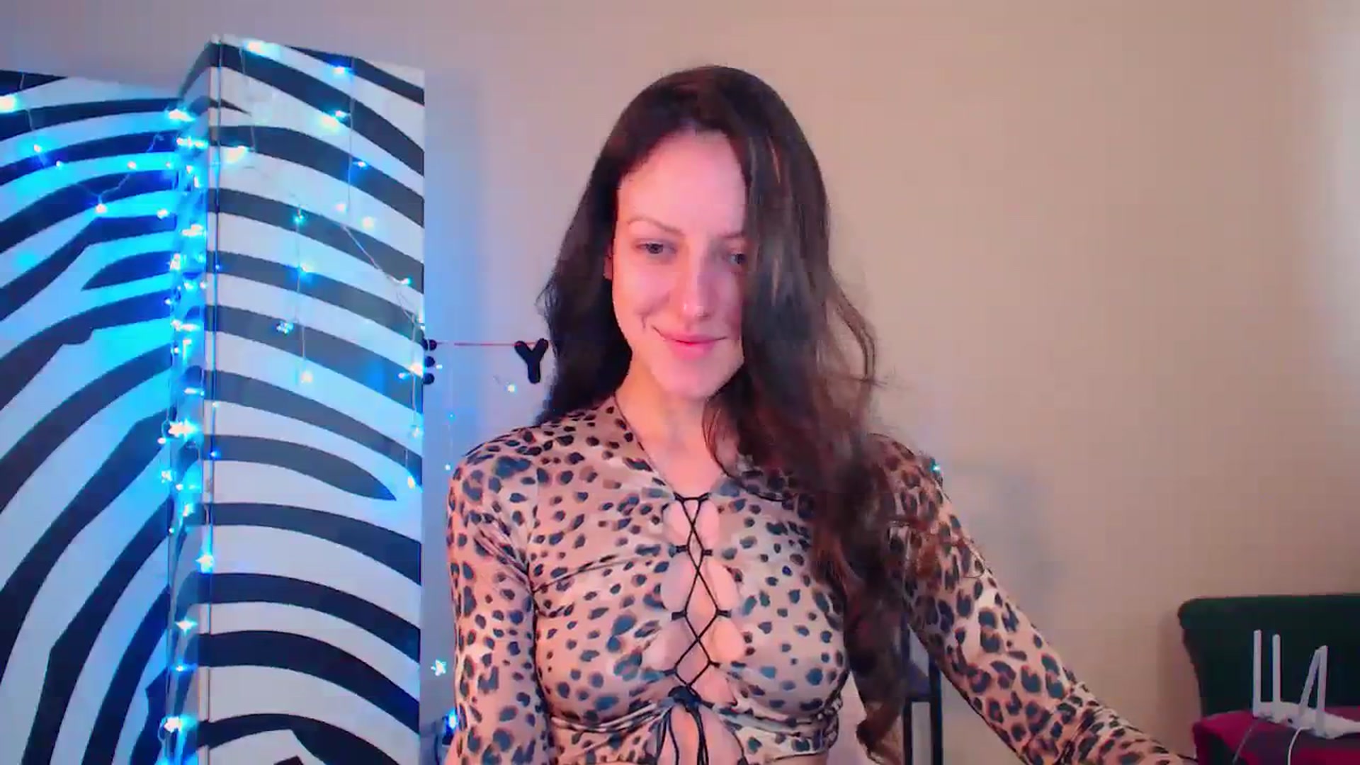 Gallery image thumbnail from Cos_Sexy's myfreecams stream on, 12/05/2023, 11:34 image 8 of 20