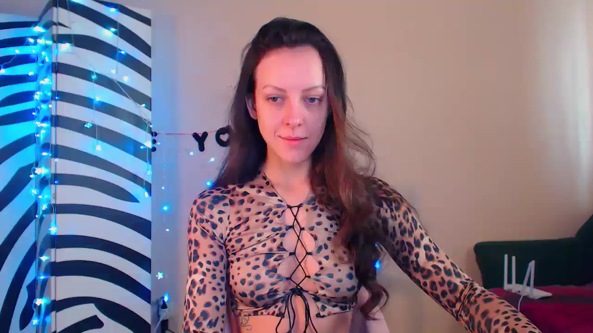 Gallery image thumbnail from Cos_Sexy's myfreecams stream on, 12/05/2023, 12:04 image 3 of 20