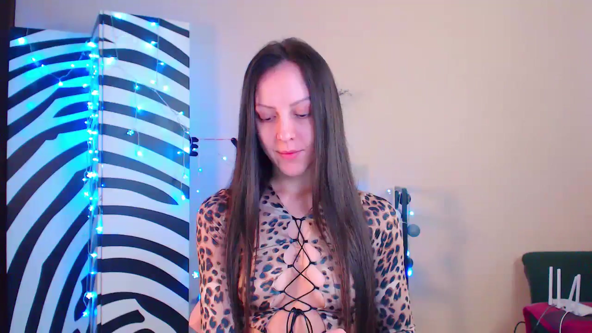 Gallery image thumbnail from Cos_Sexy's myfreecams stream on, 12/06/2023, 11:53 image 7 of 20