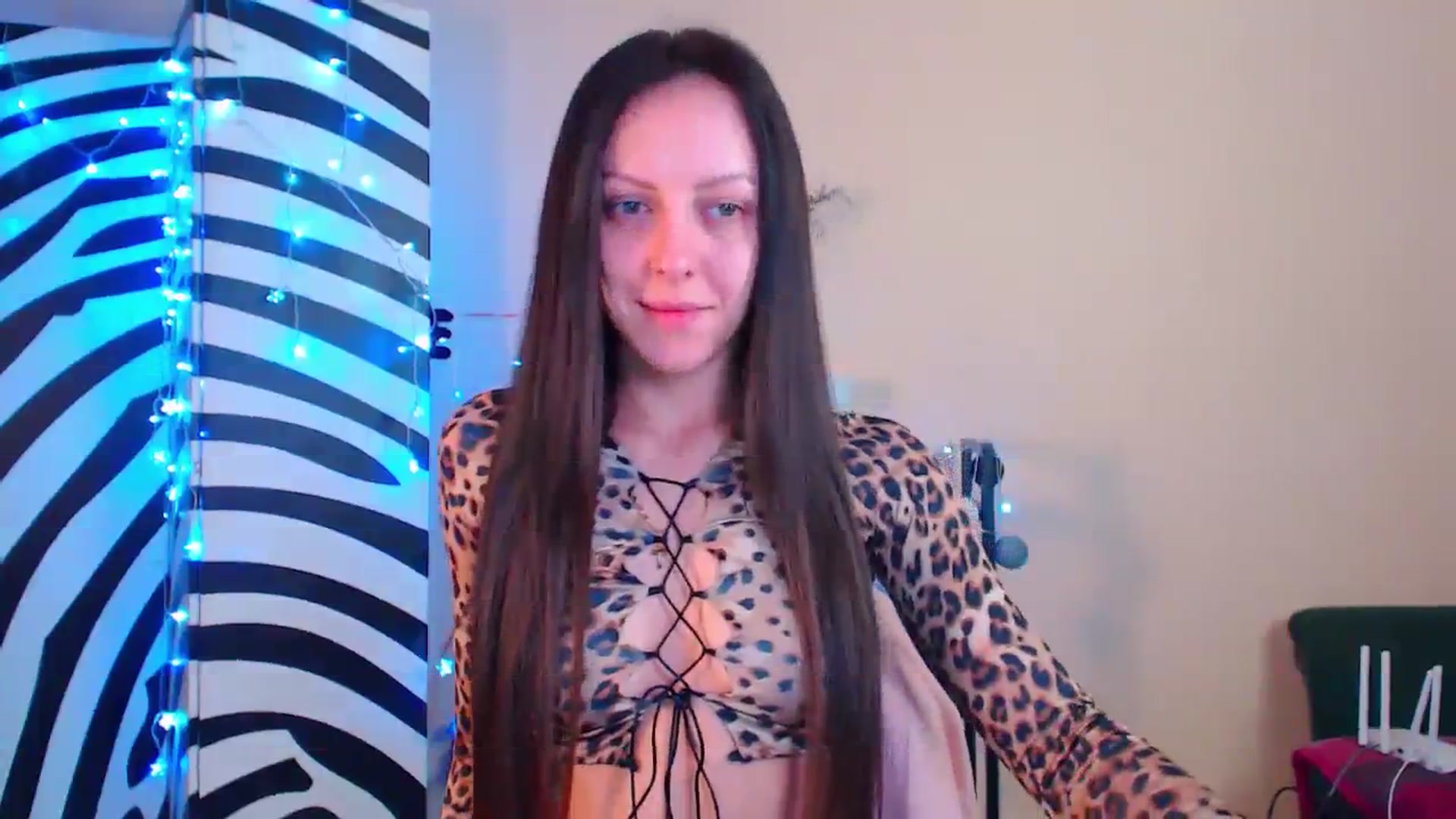 Gallery image thumbnail from Cos_Sexy's myfreecams stream on, 12/06/2023, 14:10 image 13 of 20