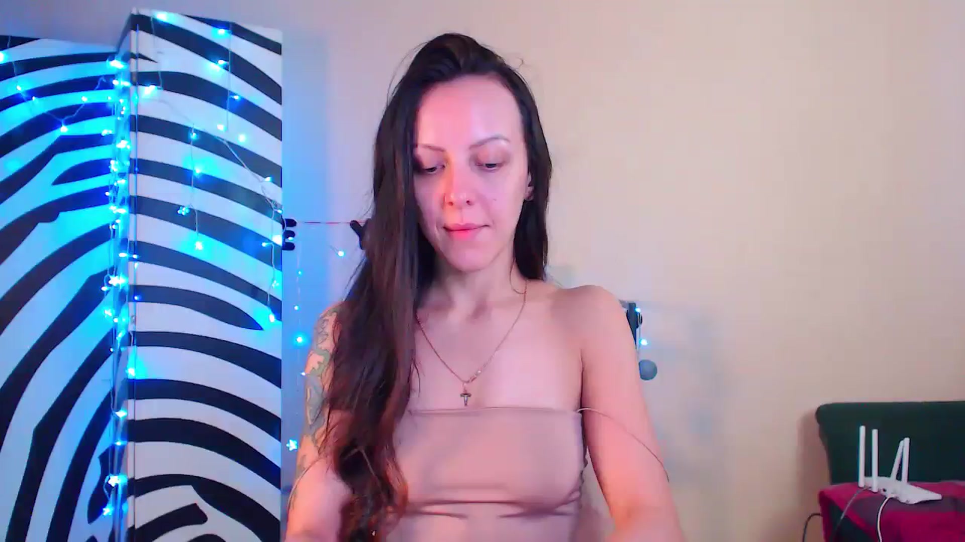 Gallery image thumbnail from Cos_Sexy's myfreecams stream on, 12/11/2023, 11:49 image 11 of 20