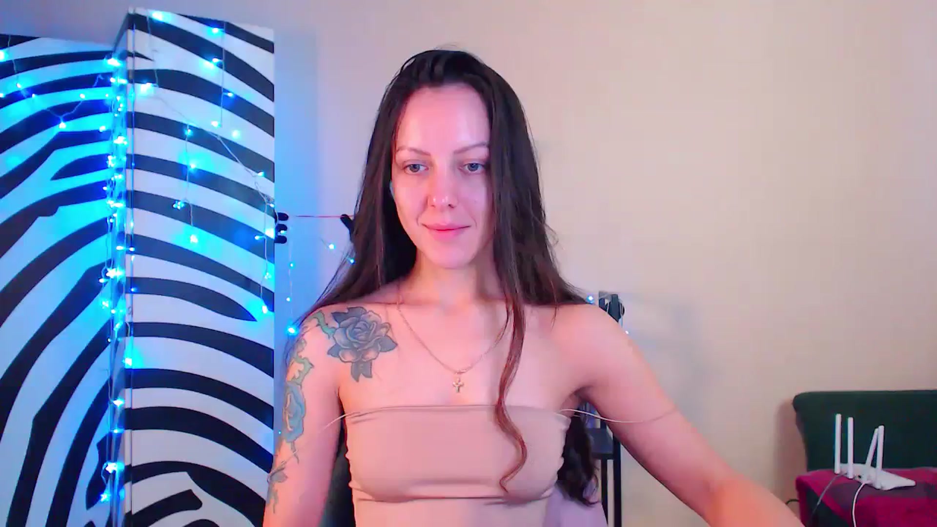 Gallery image thumbnail from Cos_Sexy's myfreecams stream on, 12/11/2023, 11:49 image 1 of 20