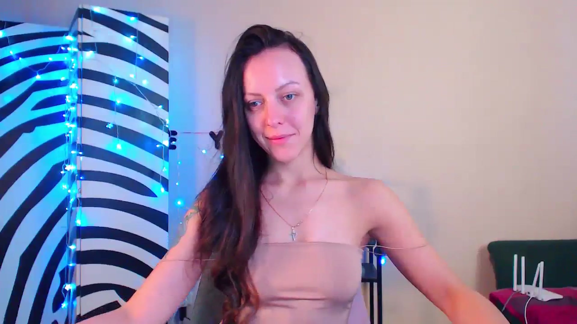 Gallery image thumbnail from Cos_Sexy's myfreecams stream on, 12/11/2023, 11:49 image 14 of 20