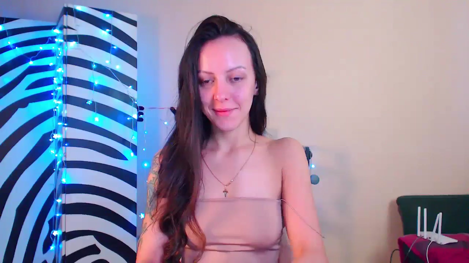 Gallery image thumbnail from Cos_Sexy's myfreecams stream on, 12/11/2023, 11:49 image 10 of 20