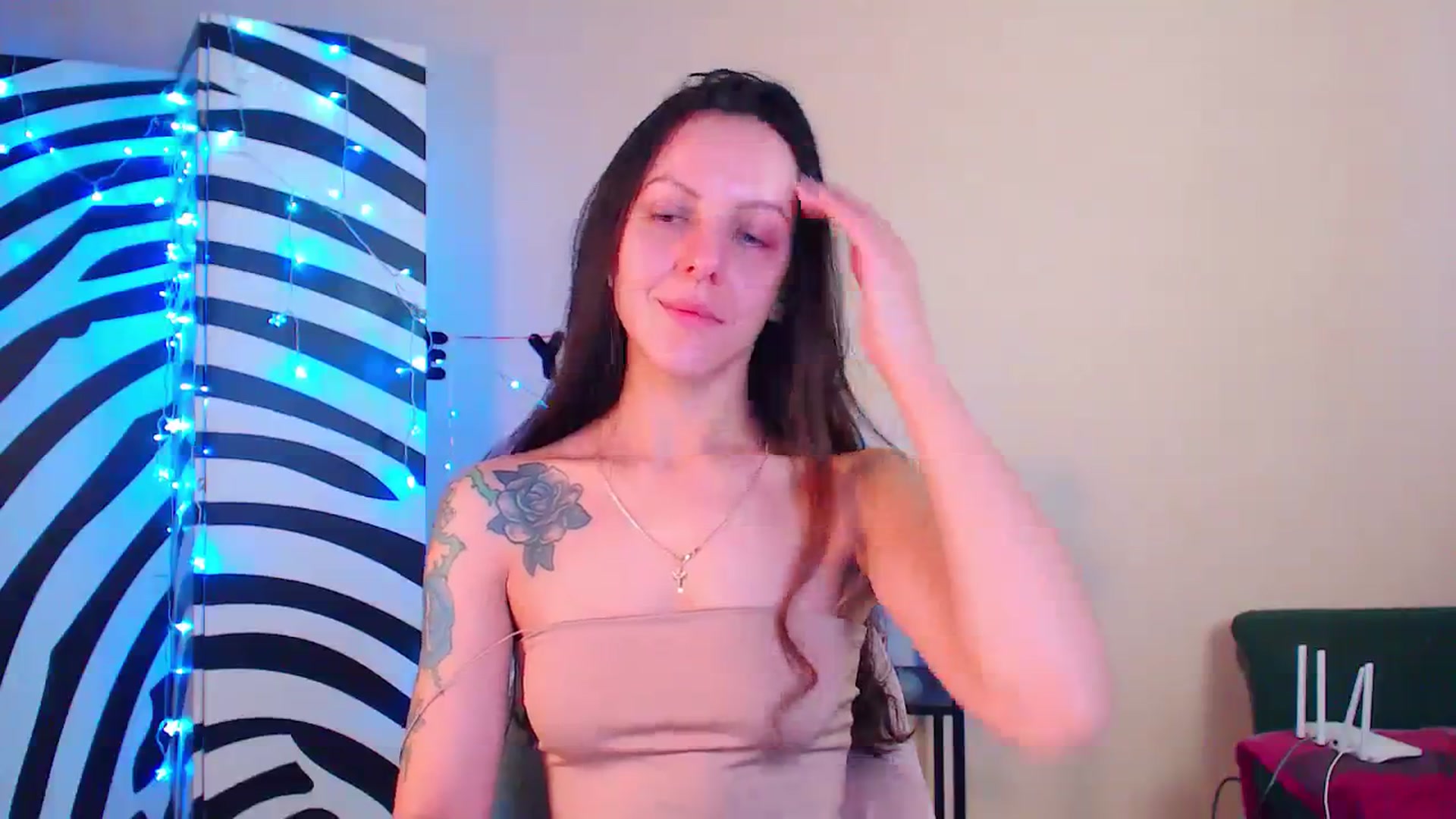 Gallery image thumbnail from Cos_Sexy's myfreecams stream on, 12/11/2023, 11:49 image 2 of 20