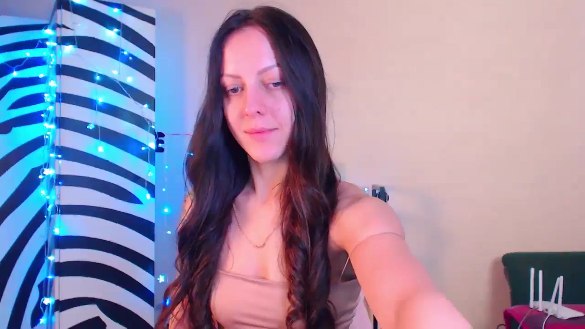 Gallery image thumbnail from Cos_Sexy's myfreecams stream on, 12/13/2023, 11:30 image 16 of 20