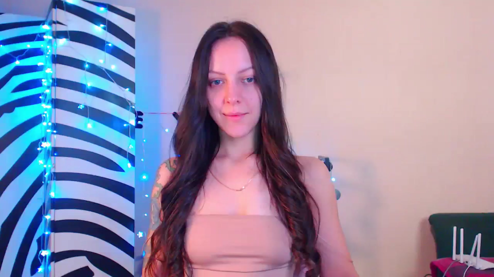 Gallery image thumbnail from Cos_Sexy's myfreecams stream on, 12/13/2023, 11:30 image 14 of 20