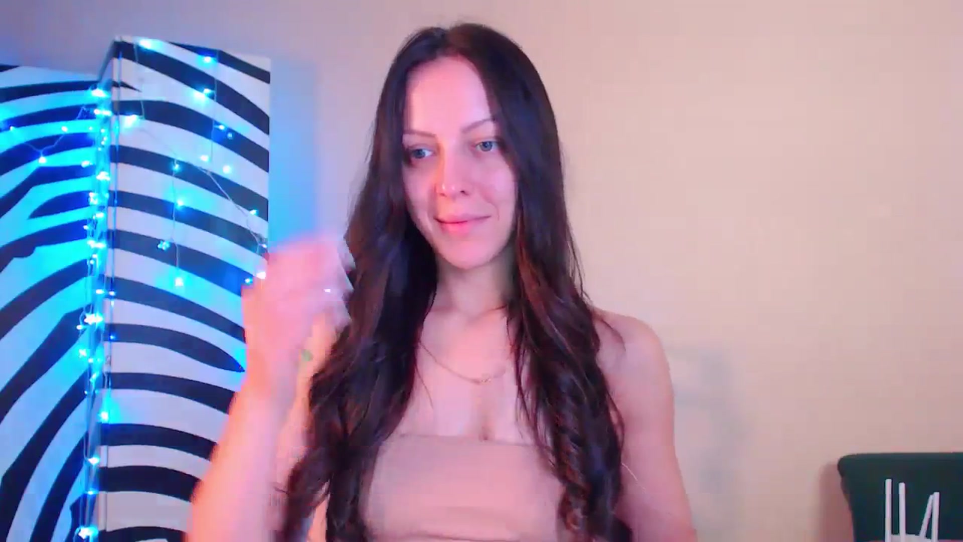 Gallery image thumbnail from Cos_Sexy's myfreecams stream on, 12/13/2023, 12:08 image 4 of 20