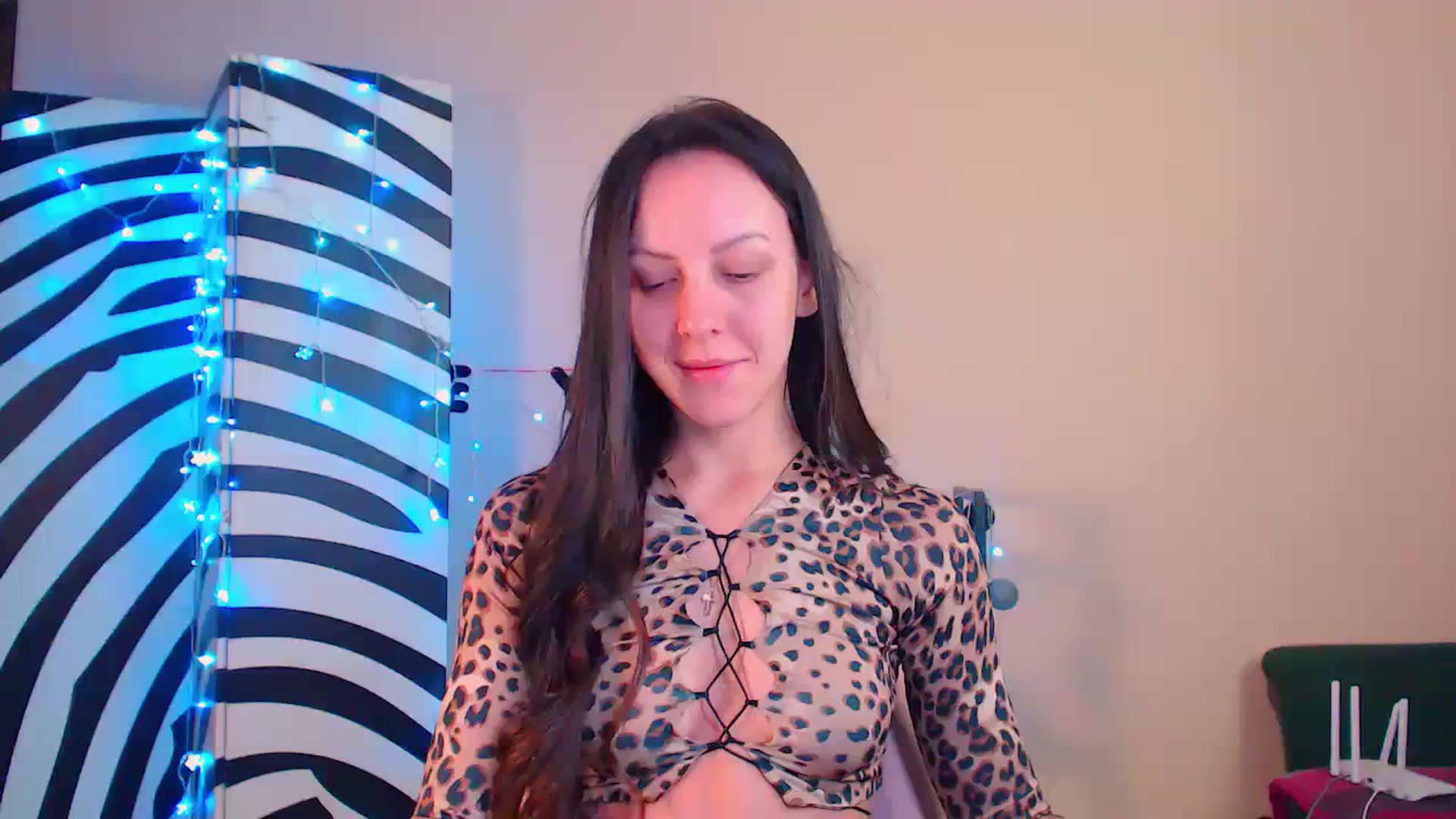 Gallery image thumbnail from Cos_Sexy's myfreecams stream on, 12/14/2023, 15:07 image 1 of 20