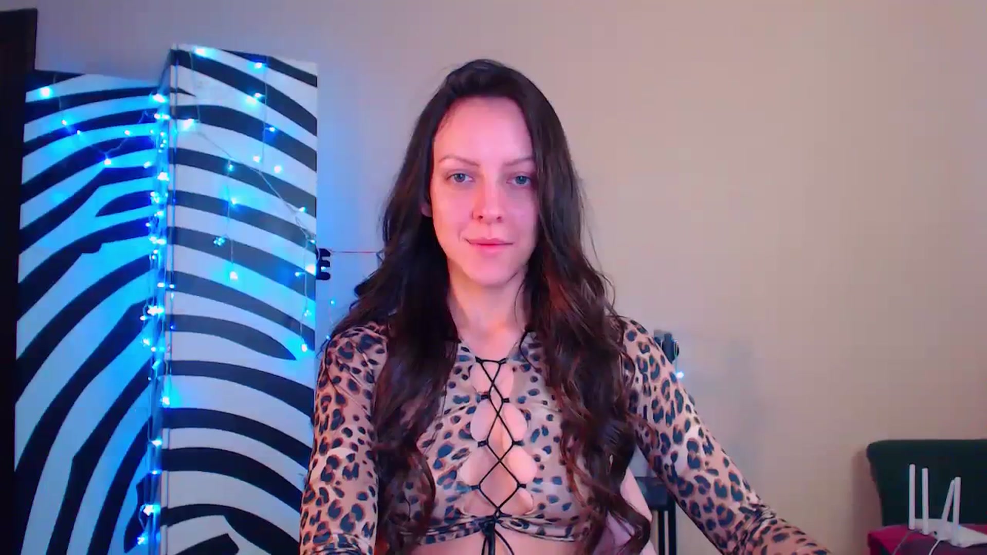 Gallery image thumbnail from Cos_Sexy's myfreecams stream on, 12/21/2023, 11:33 image 9 of 20