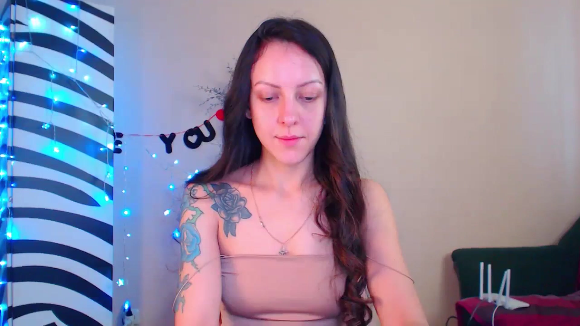 Gallery image thumbnail from Cos_Sexy's myfreecams stream on, 12/24/2023, 11:15 image 5 of 20