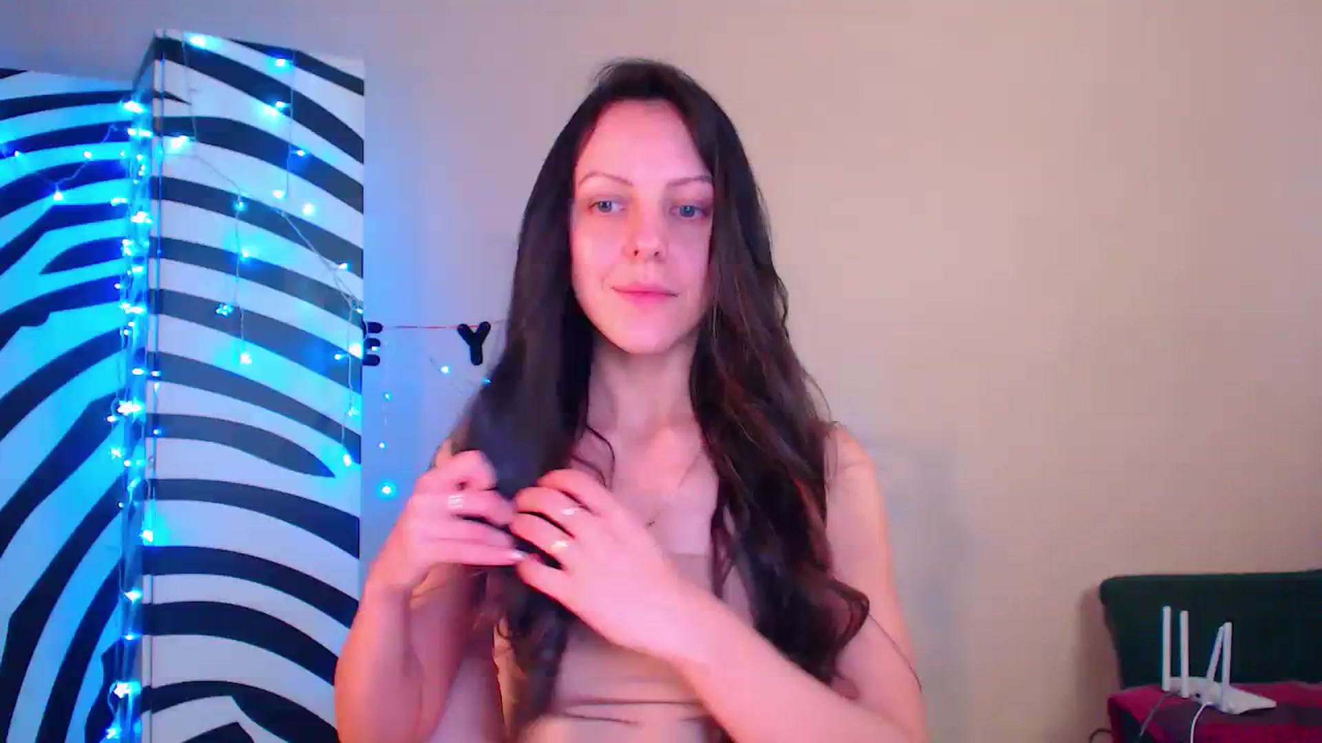 Gallery image thumbnail from Cos_Sexy's myfreecams stream on, 12/24/2023, 13:33 image 19 of 20
