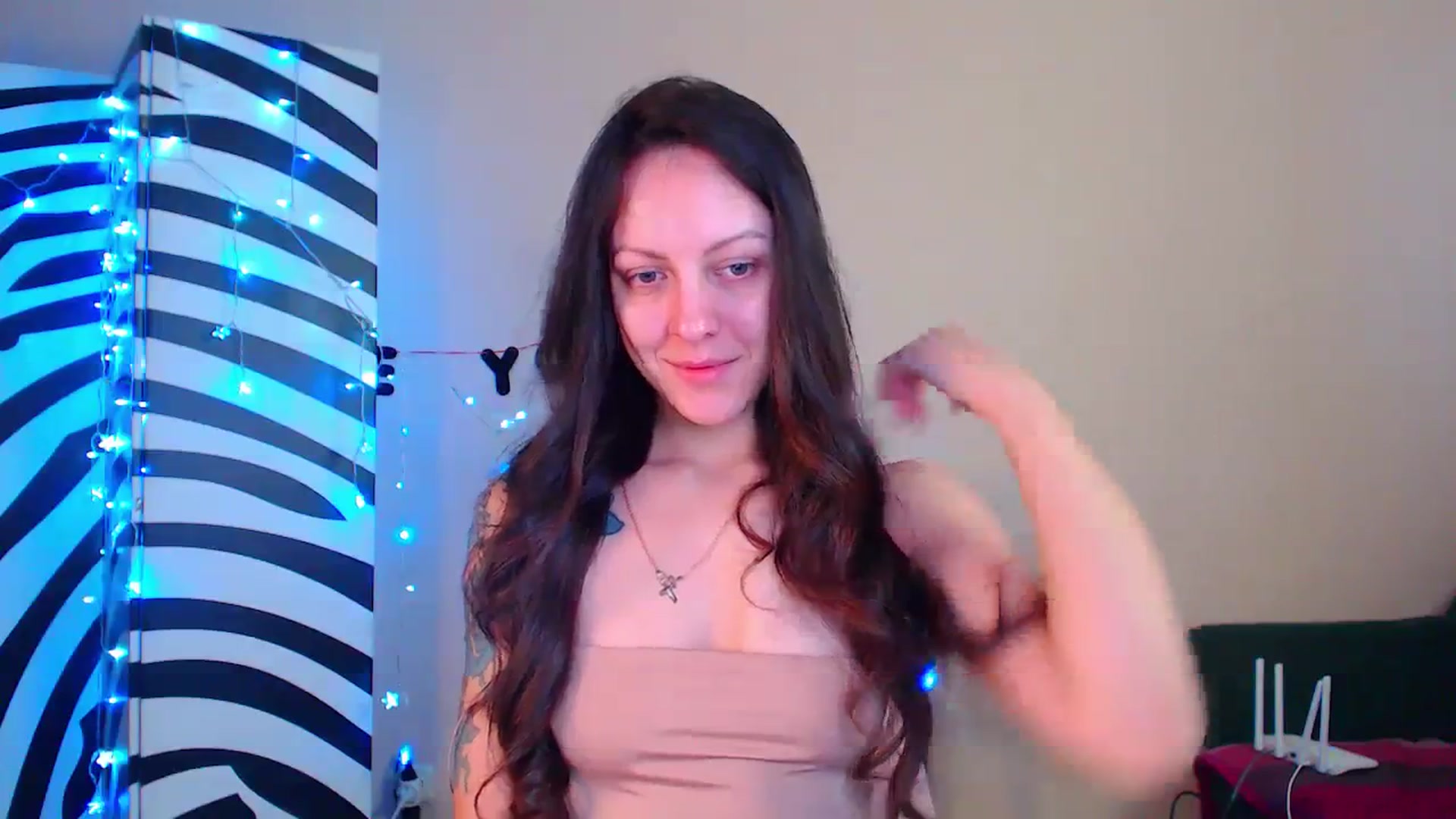 Gallery image thumbnail from Cos_Sexy's myfreecams stream on, 12/25/2023, 11:45 image 9 of 20