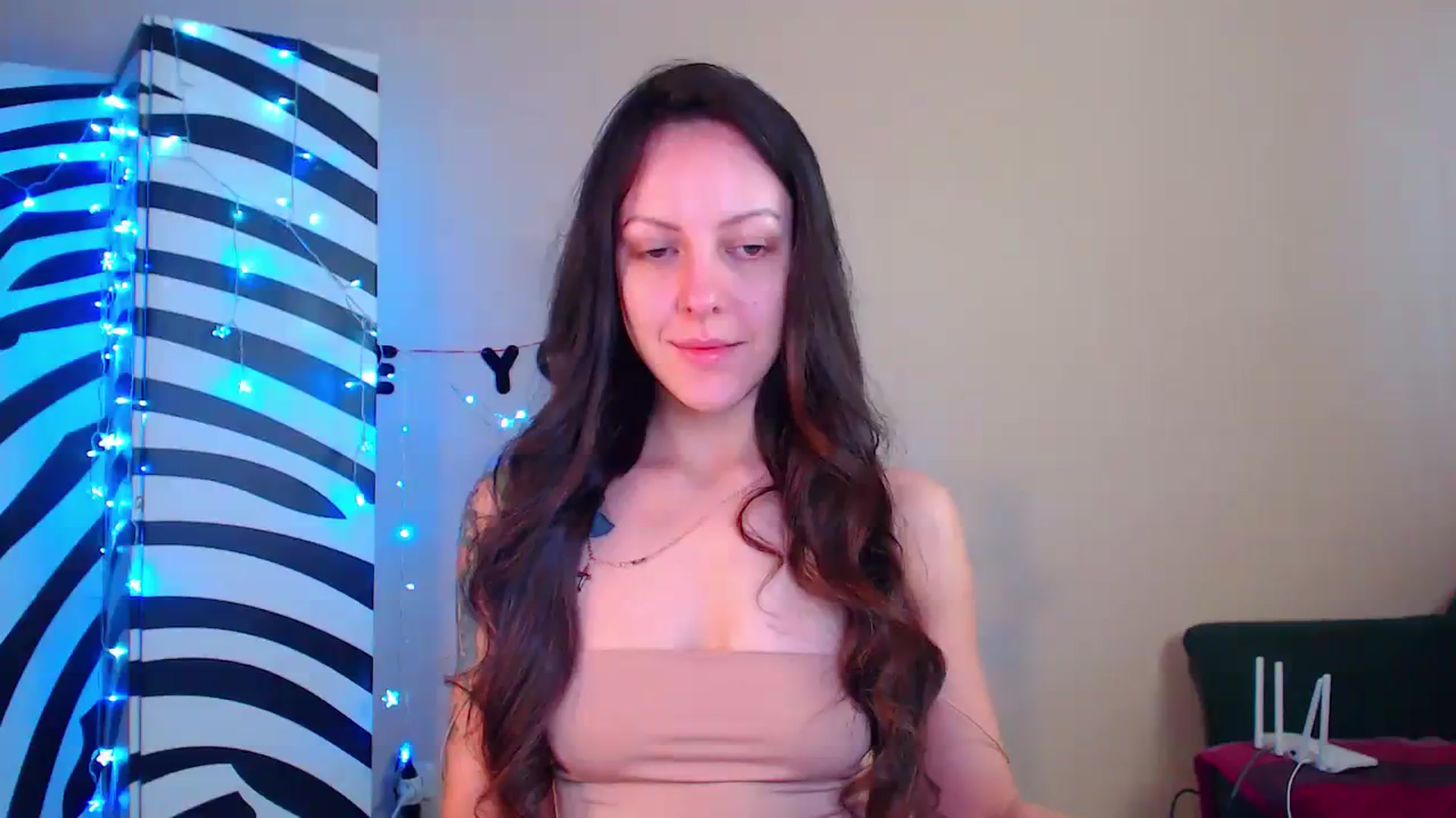 Gallery image thumbnail from Cos_Sexy's myfreecams stream on, 12/25/2023, 11:45 image 4 of 20