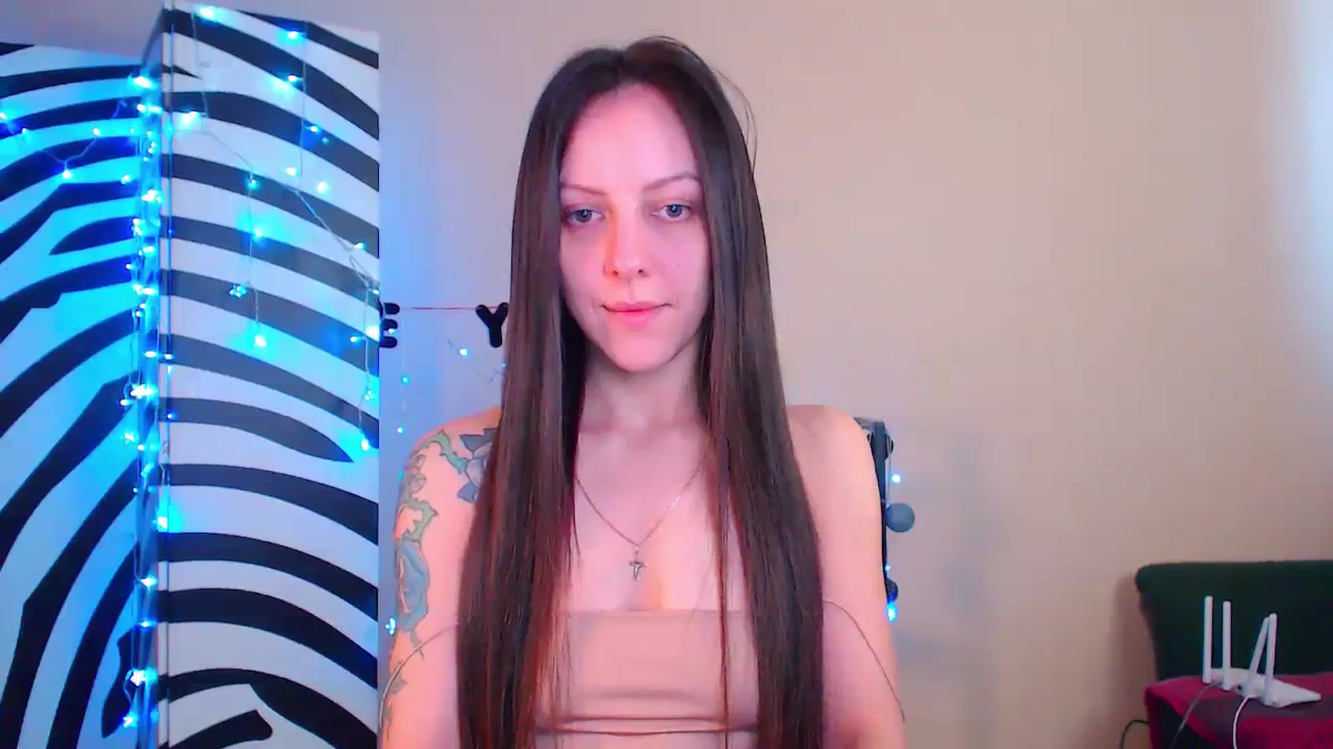 Gallery image thumbnail from Cos_Sexy's myfreecams stream on, 12/26/2023, 11:41 image 11 of 20