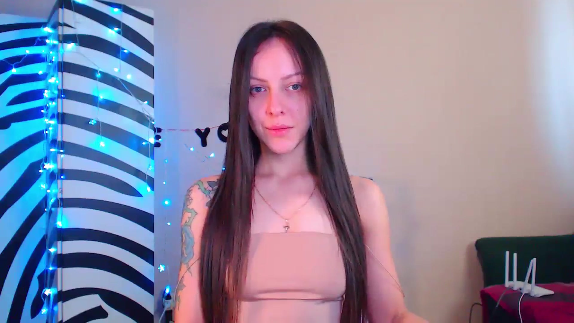 Gallery image thumbnail from Cos_Sexy's myfreecams stream on, 12/26/2023, 11:41 image 16 of 20