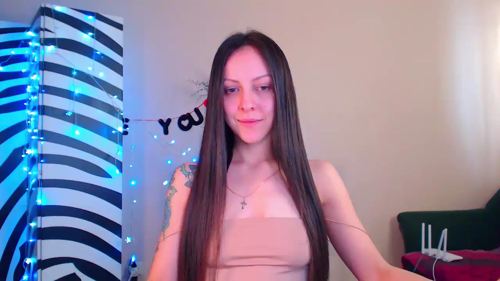 Gallery image thumbnail from Cos_Sexy's myfreecams stream on, 12/26/2023, 13:15 image 6 of 20