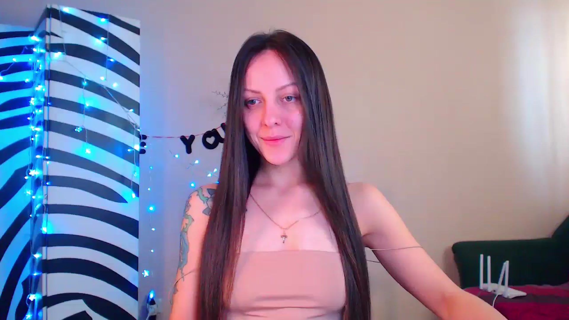 Gallery image thumbnail from Cos_Sexy's myfreecams stream on, 12/26/2023, 13:15 image 3 of 20