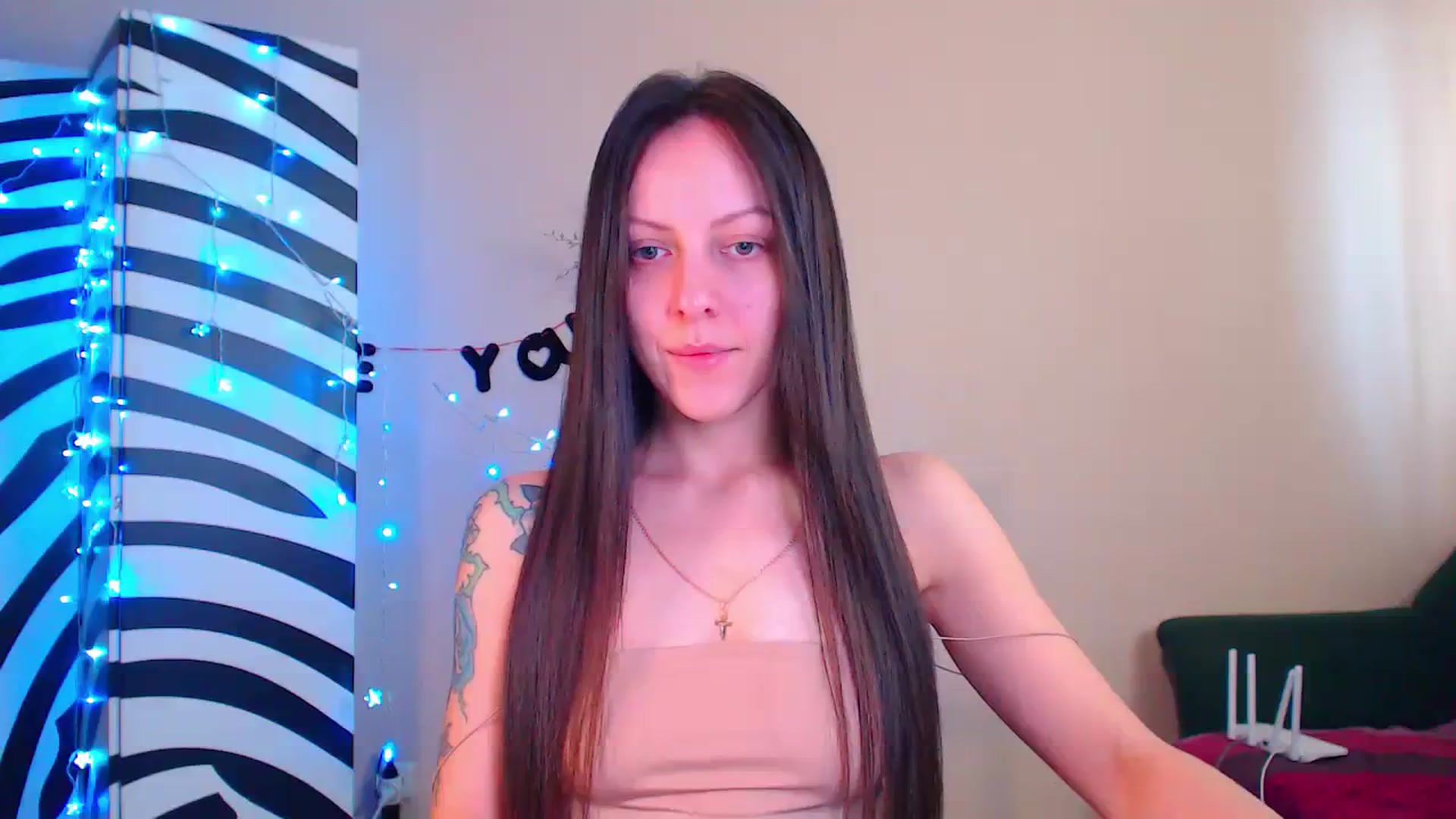 Gallery image thumbnail from Cos_Sexy's myfreecams stream on, 12/26/2023, 13:15 image 1 of 20