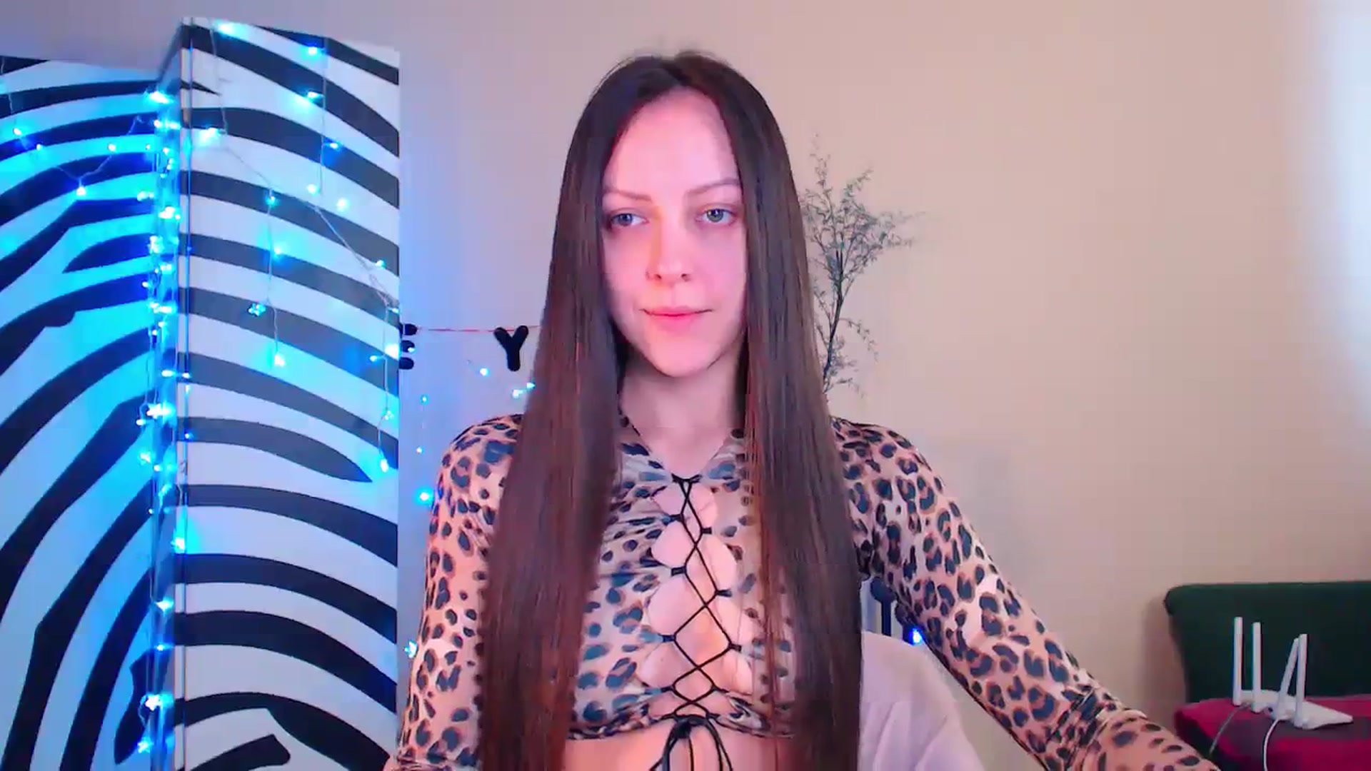 Gallery image thumbnail from Cos_Sexy's myfreecams stream on, 12/27/2023, 11:40 image 14 of 20