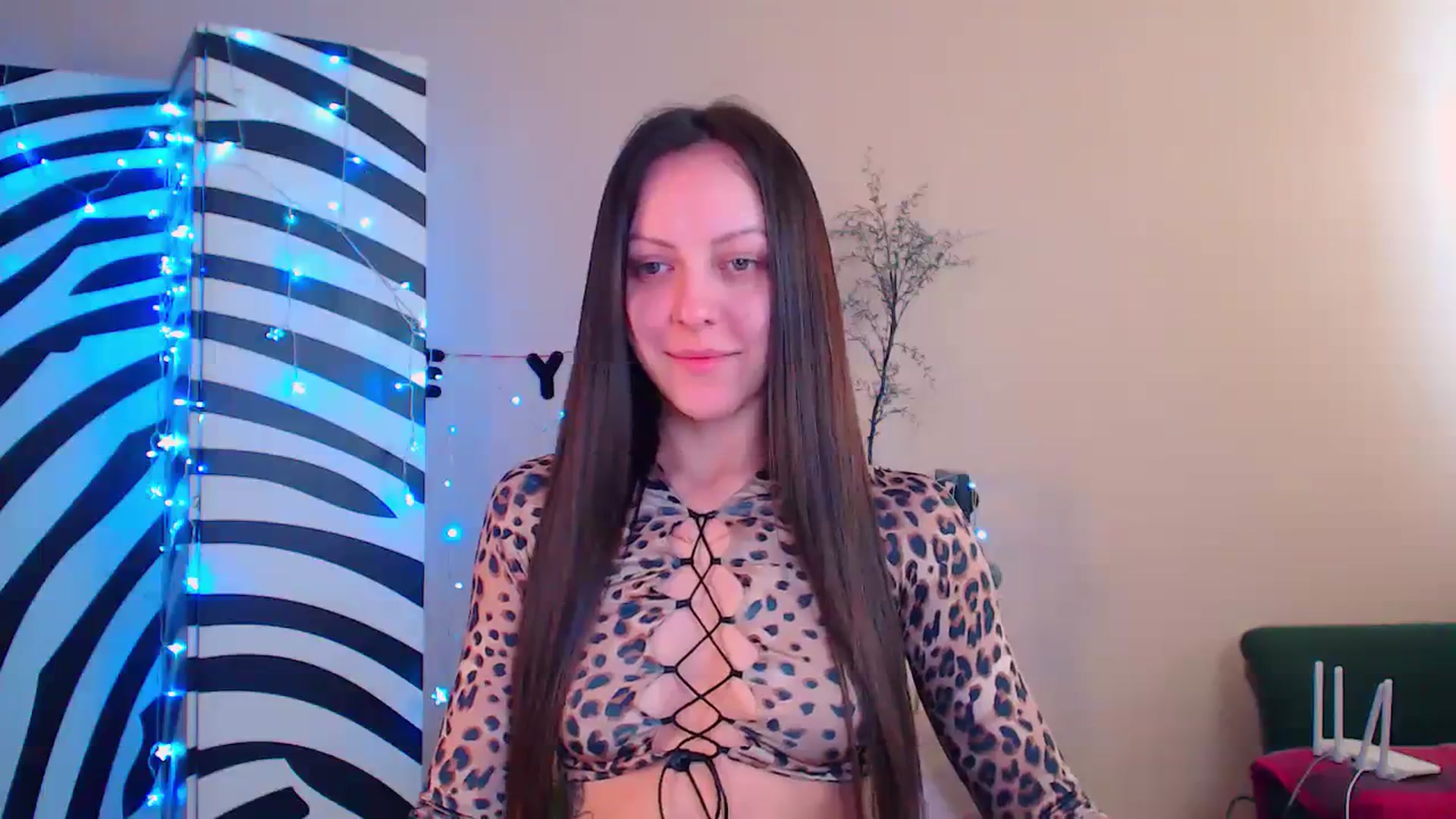 Gallery image thumbnail from Cos_Sexy's myfreecams stream on, 12/27/2023, 13:09 image 6 of 20