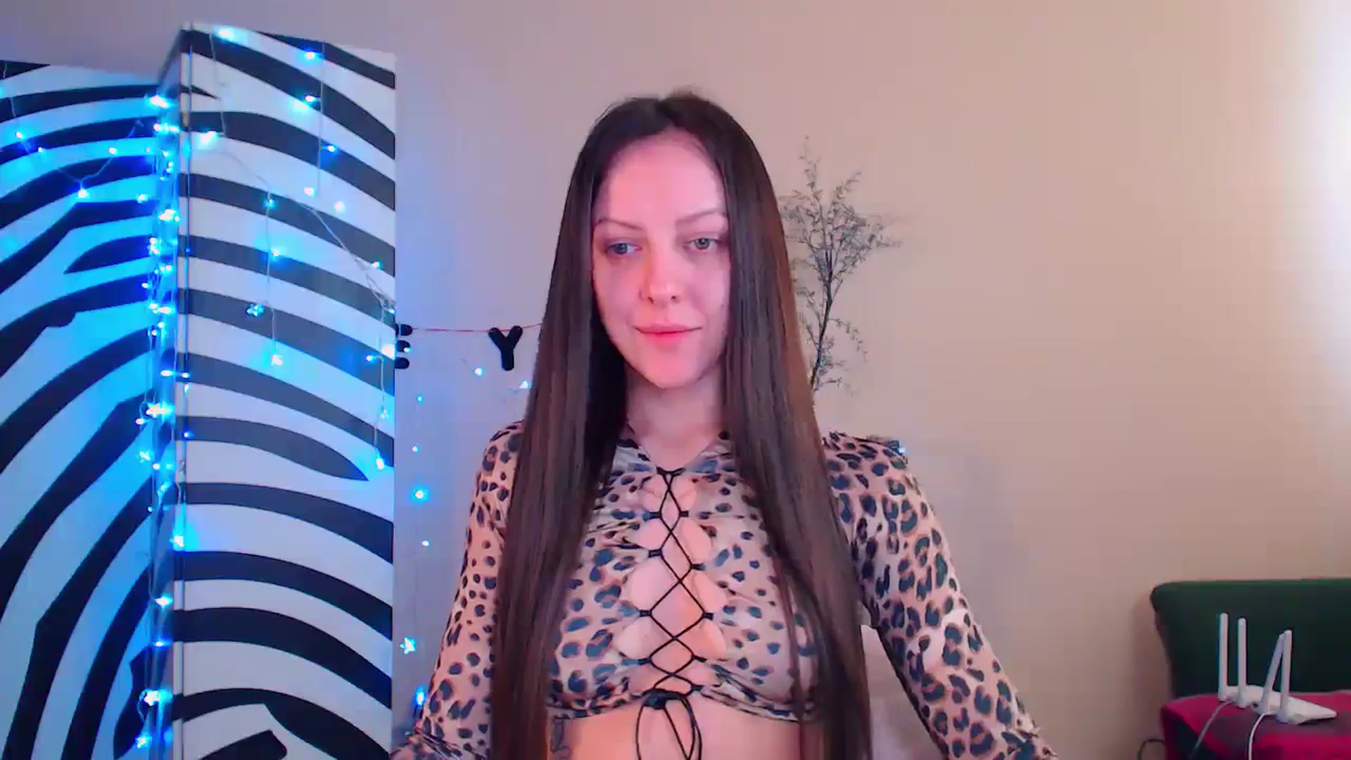Gallery image thumbnail from Cos_Sexy's myfreecams stream on, 12/27/2023, 13:09 image 4 of 20