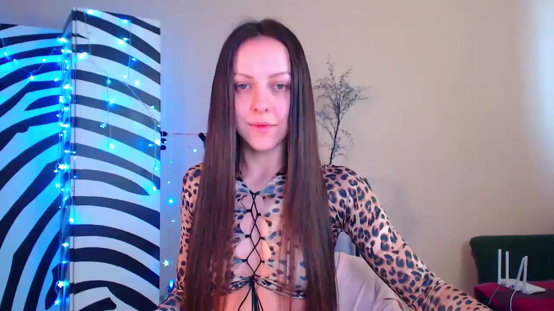 Gallery image thumbnail from Cos_Sexy's myfreecams stream on, 12/28/2023, 11:22 image 10 of 20