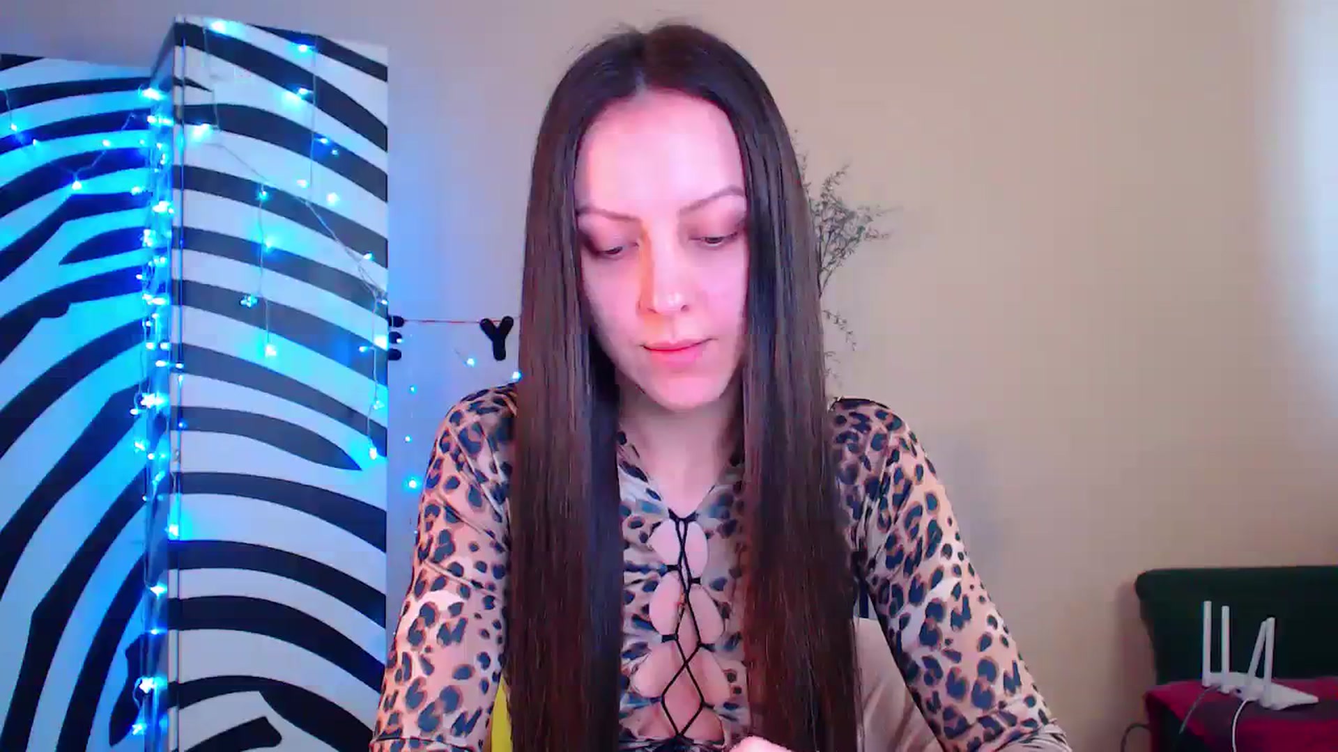 Gallery image thumbnail from Cos_Sexy's myfreecams stream on, 12/28/2023, 11:22 image 20 of 20