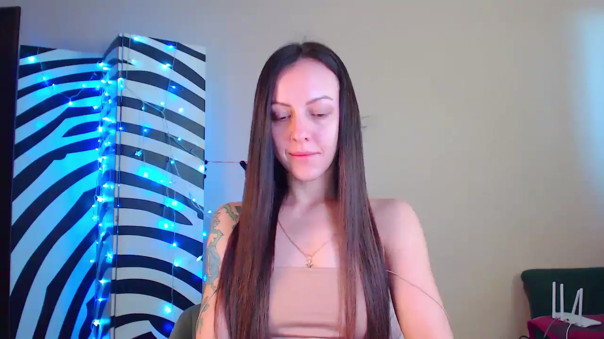 Gallery image thumbnail from Cos_Sexy's myfreecams stream on, 12/31/2023, 11:35 image 3 of 20