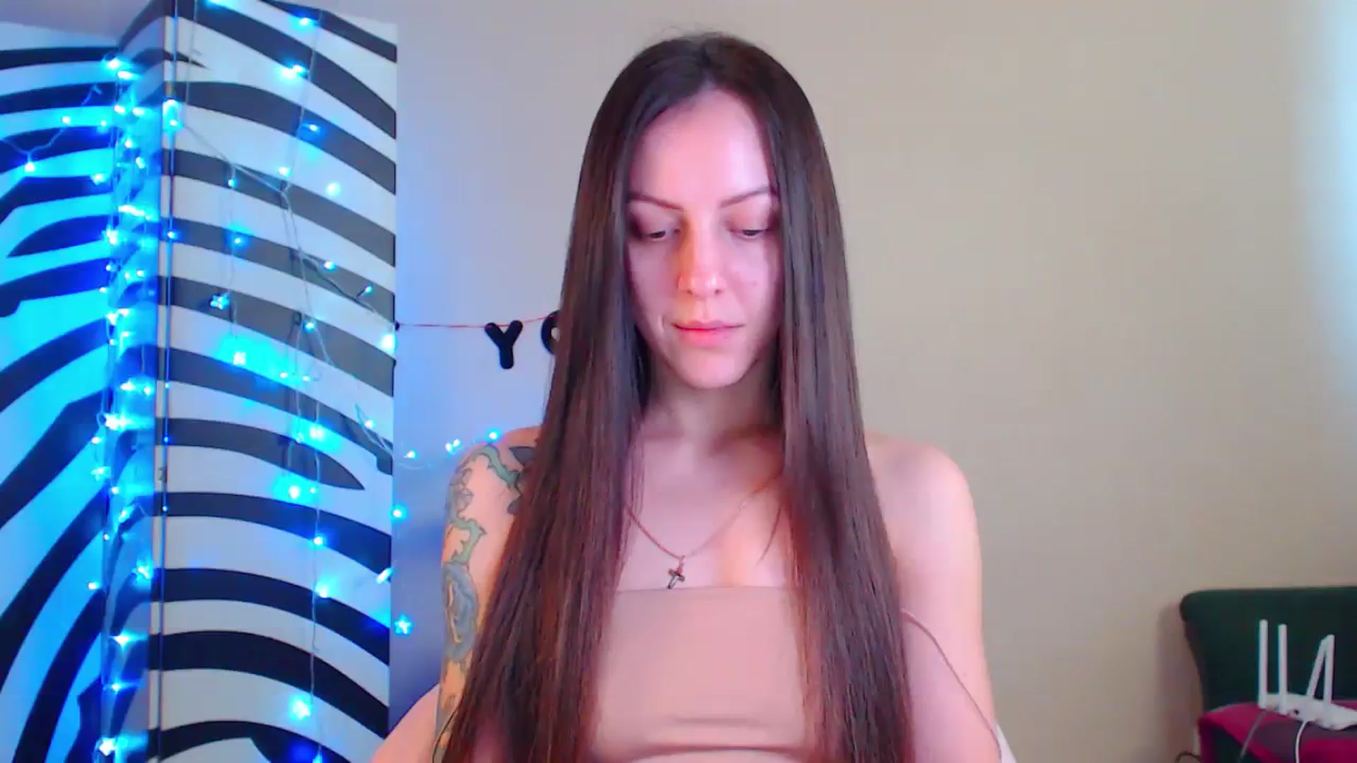Gallery image thumbnail from Cos_Sexy's myfreecams stream on, 12/31/2023, 12:08 image 3 of 20