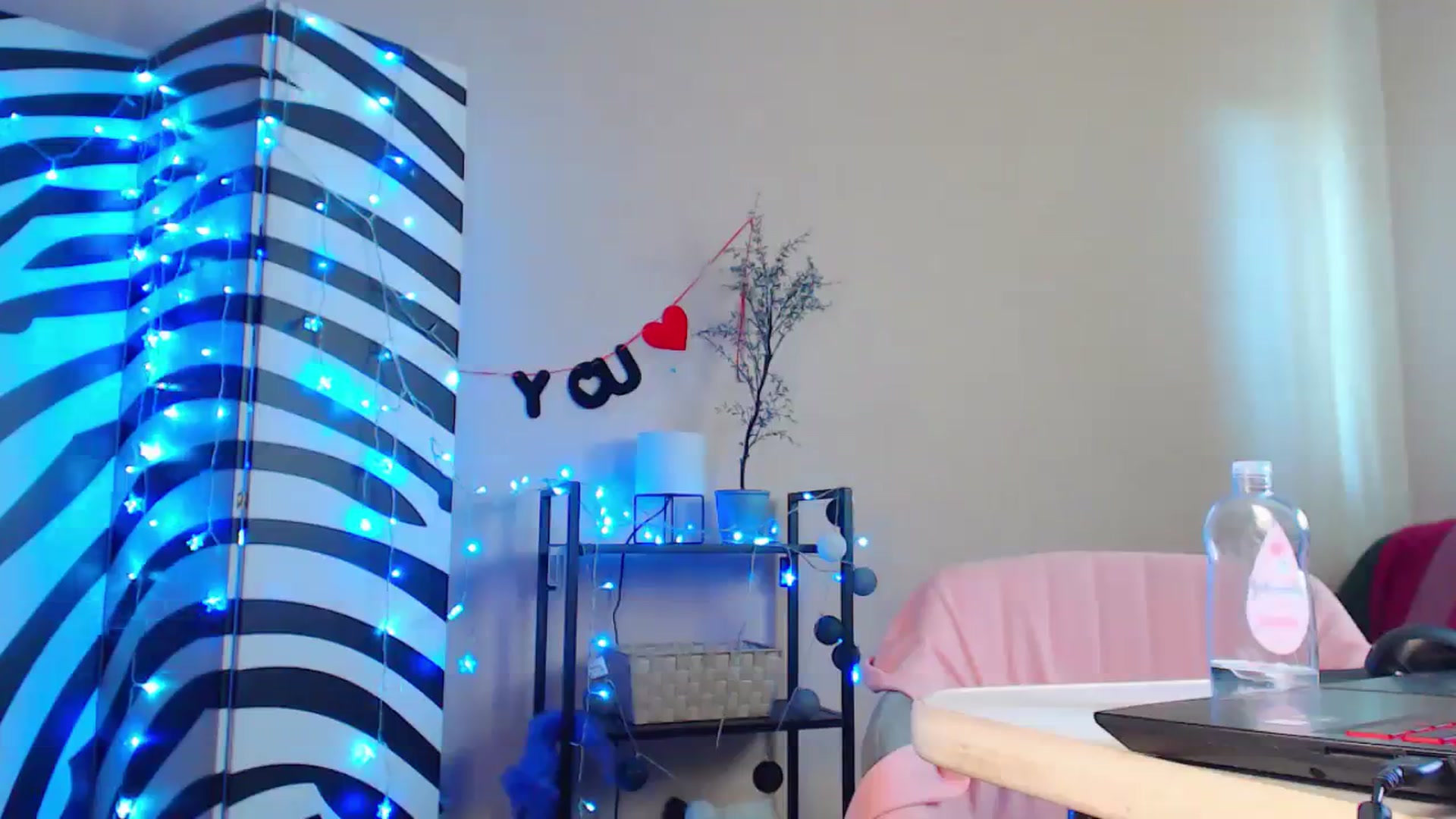 Gallery image thumbnail from Cos_Sexy's myfreecams stream on, 12/31/2023, 12:08 image 12 of 20
